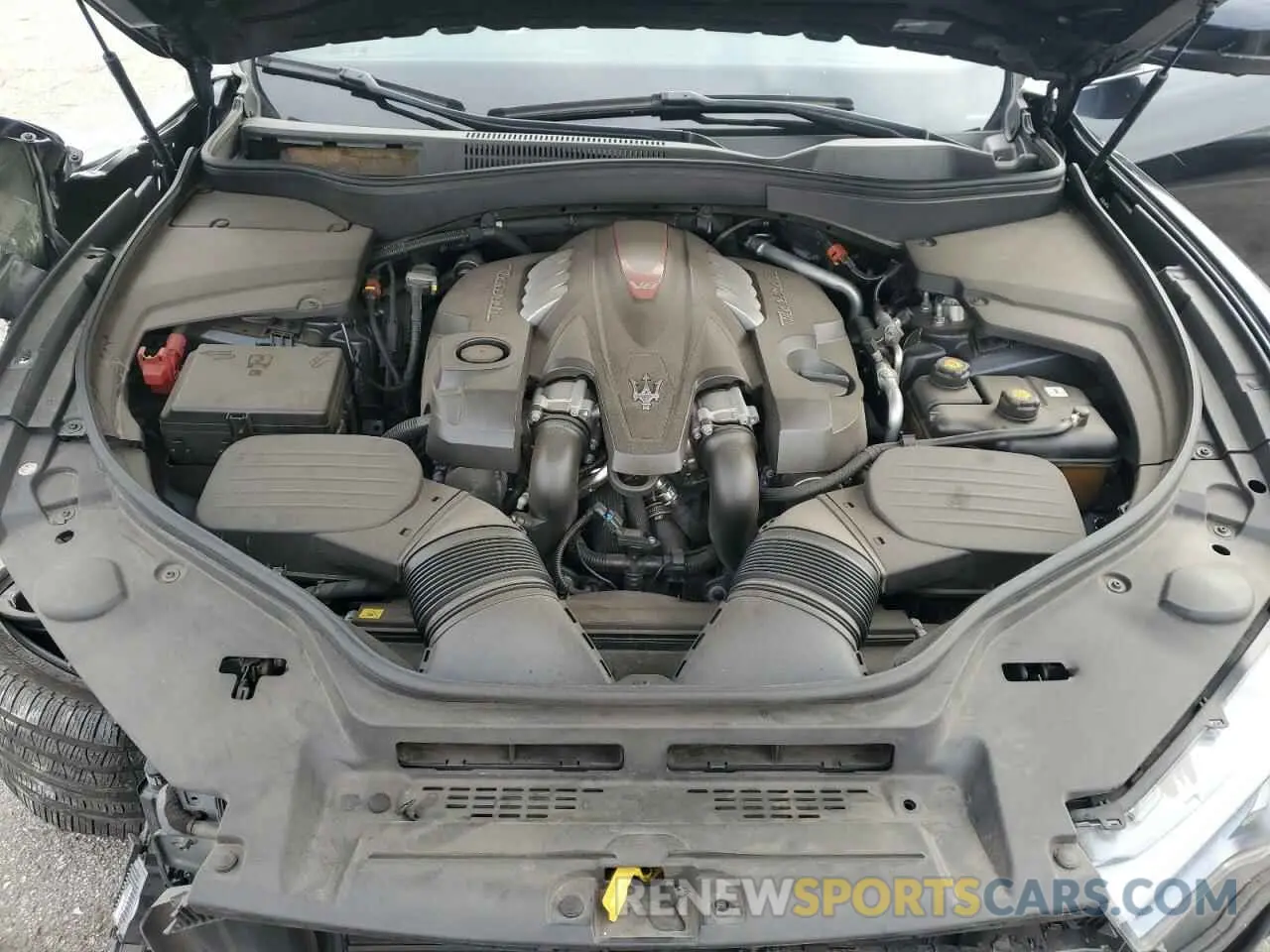13 Photograph of a damaged car ZN661ZUA1KX321875 MASERATI ALL MODELS 2019