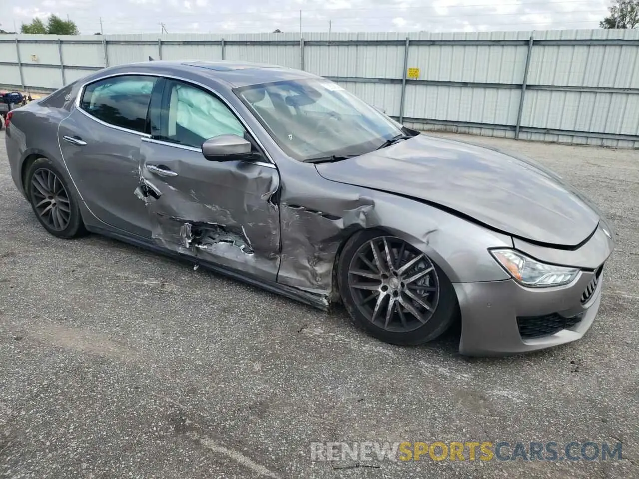 4 Фотография поврежденного автомобиля ZAM57YSA0L1341379 MASERATI ALL MODELS 2020