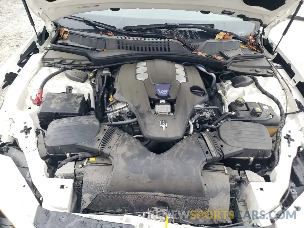 11 Photograph of a damaged car ZAM57YTA5L1344292 MASERATI ALL MODELS 2020