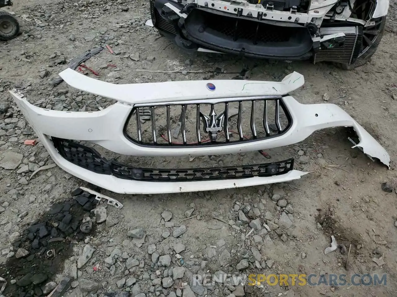 12 Фотография поврежденного автомобиля ZAM57YTA5L1344311 MASERATI ALL MODELS 2020