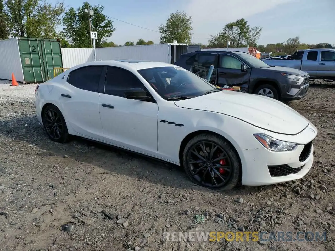 4 Фотография поврежденного автомобиля ZAM57YTA9L1354338 MASERATI ALL MODELS 2020