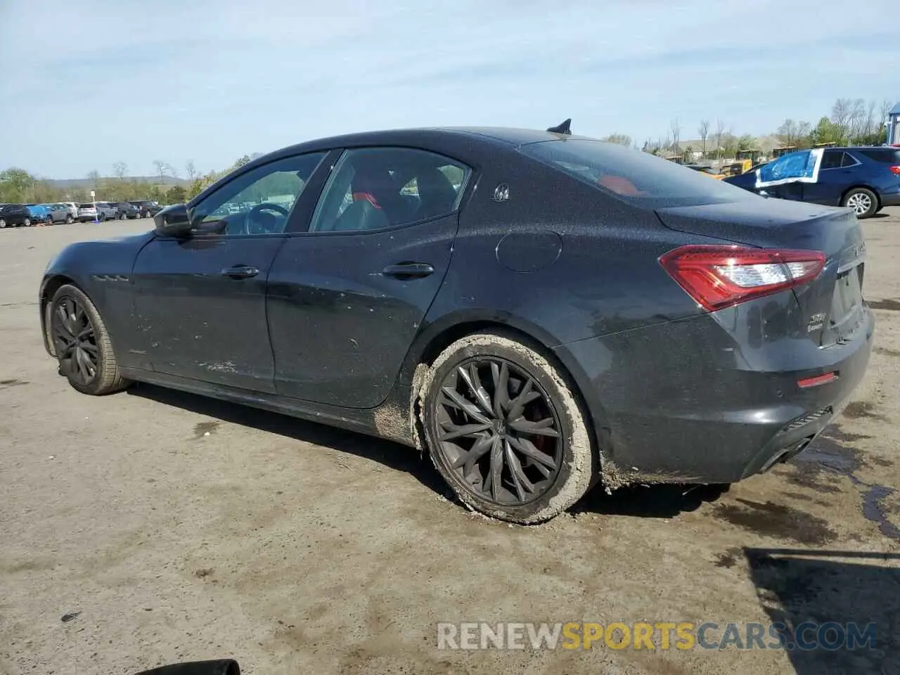 2 Photograph of a damaged car ZAM57YTS1L1351135 MASERATI ALL MODELS 2020