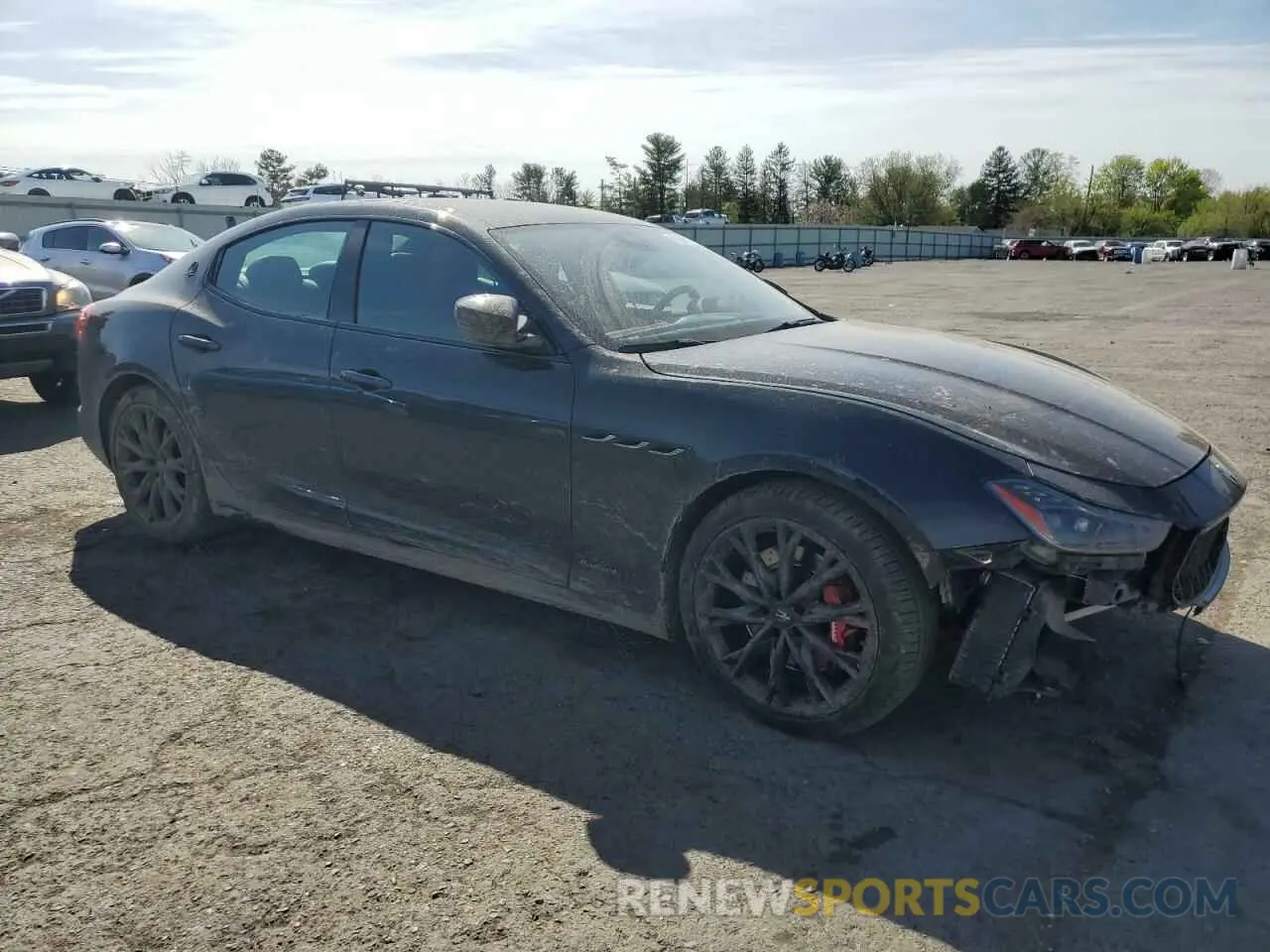 4 Photograph of a damaged car ZAM57YTS1L1351135 MASERATI ALL MODELS 2020