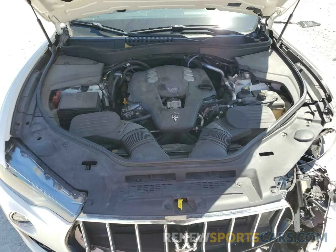 12 Фотография поврежденного автомобиля ZN661YUA0LX344897 MASERATI ALL MODELS 2020