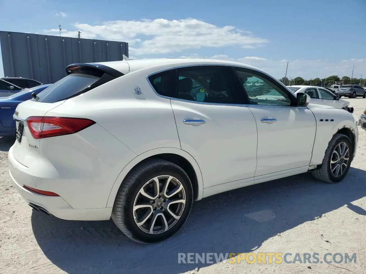 3 Фотография поврежденного автомобиля ZN661YUA0LX344897 MASERATI ALL MODELS 2020