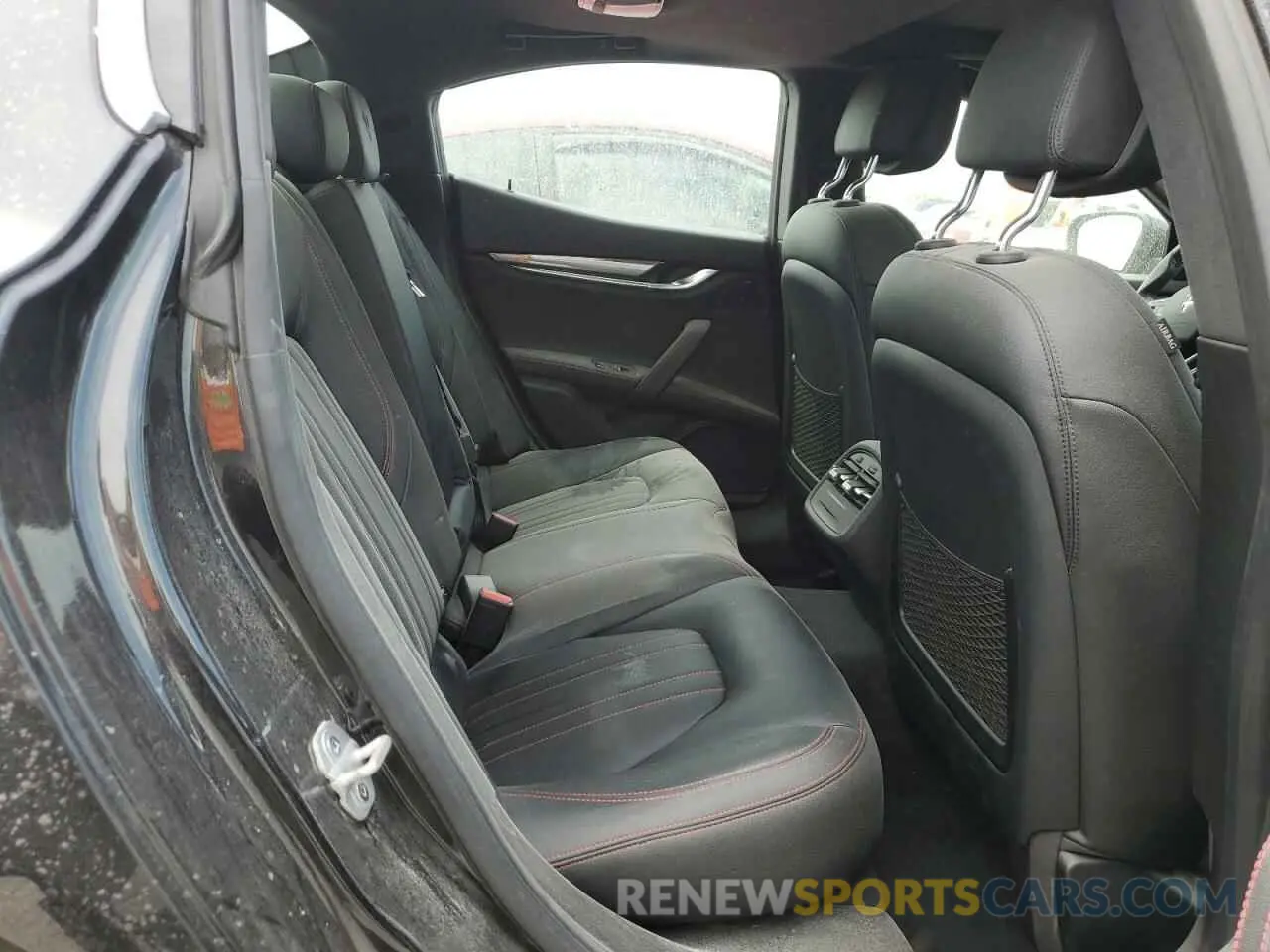 10 Photograph of a damaged car ZAM57YSA3M1357660 MASERATI ALL MODELS 2021