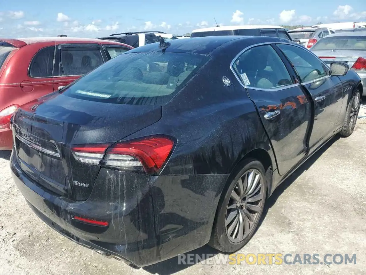 3 Photograph of a damaged car ZAM57YSA3M1357660 MASERATI ALL MODELS 2021