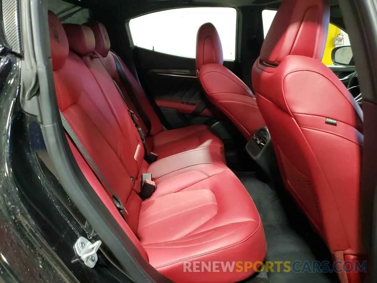 10 Фотография поврежденного автомобиля ZAM57YTS0M1365710 MASERATI ALL MODELS 2021