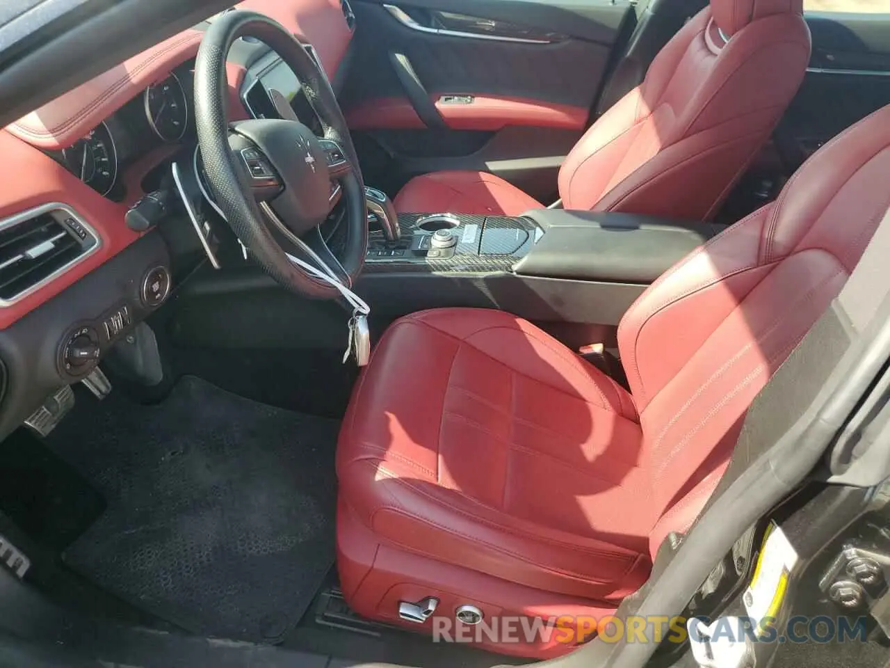 7 Фотография поврежденного автомобиля ZAM57YTS8M1367074 MASERATI ALL MODELS 2021