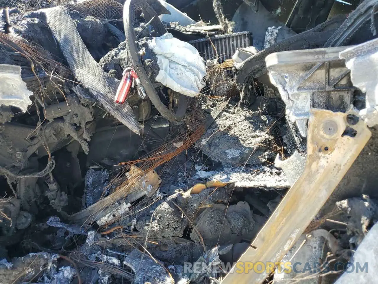 7 Photograph of a damaged car ZAM57ZSA7M1366562 MASERATI ALL MODELS 2021