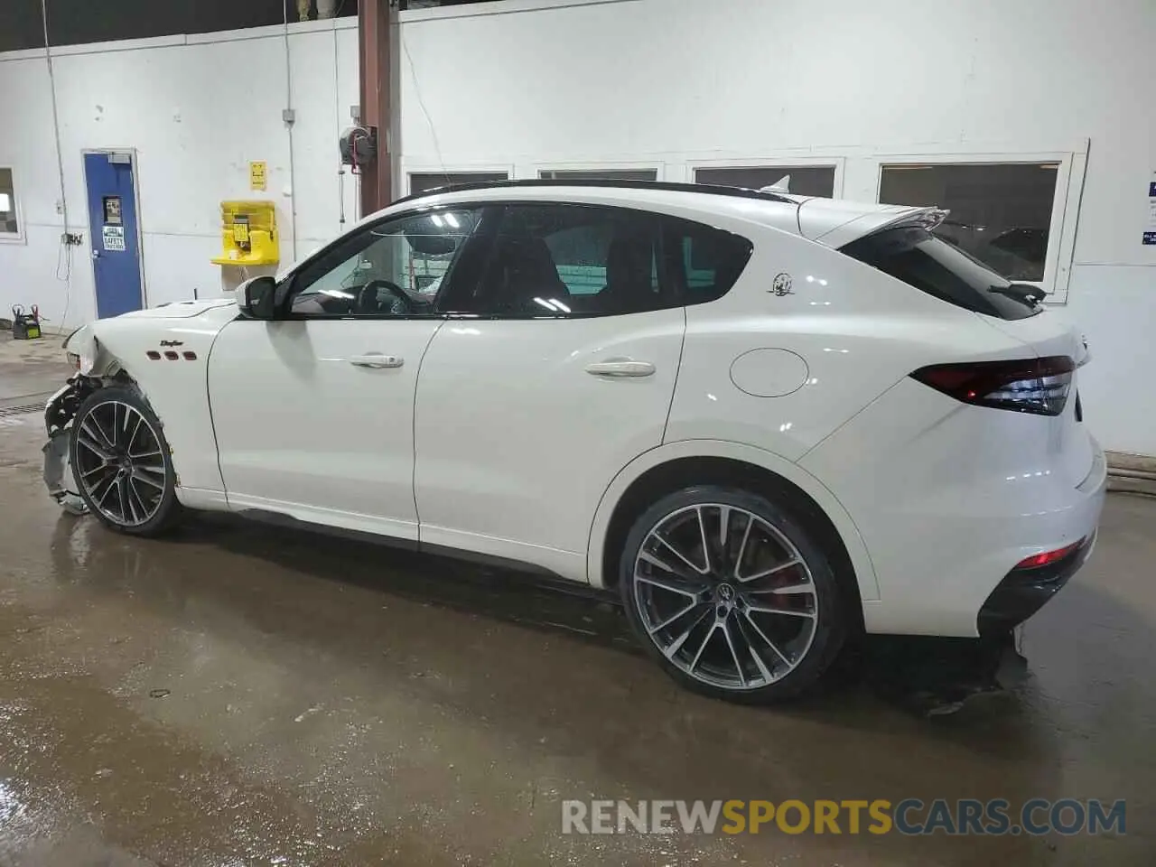2 Photograph of a damaged car ZN661ZUA0MX364834 MASERATI ALL MODELS 2021