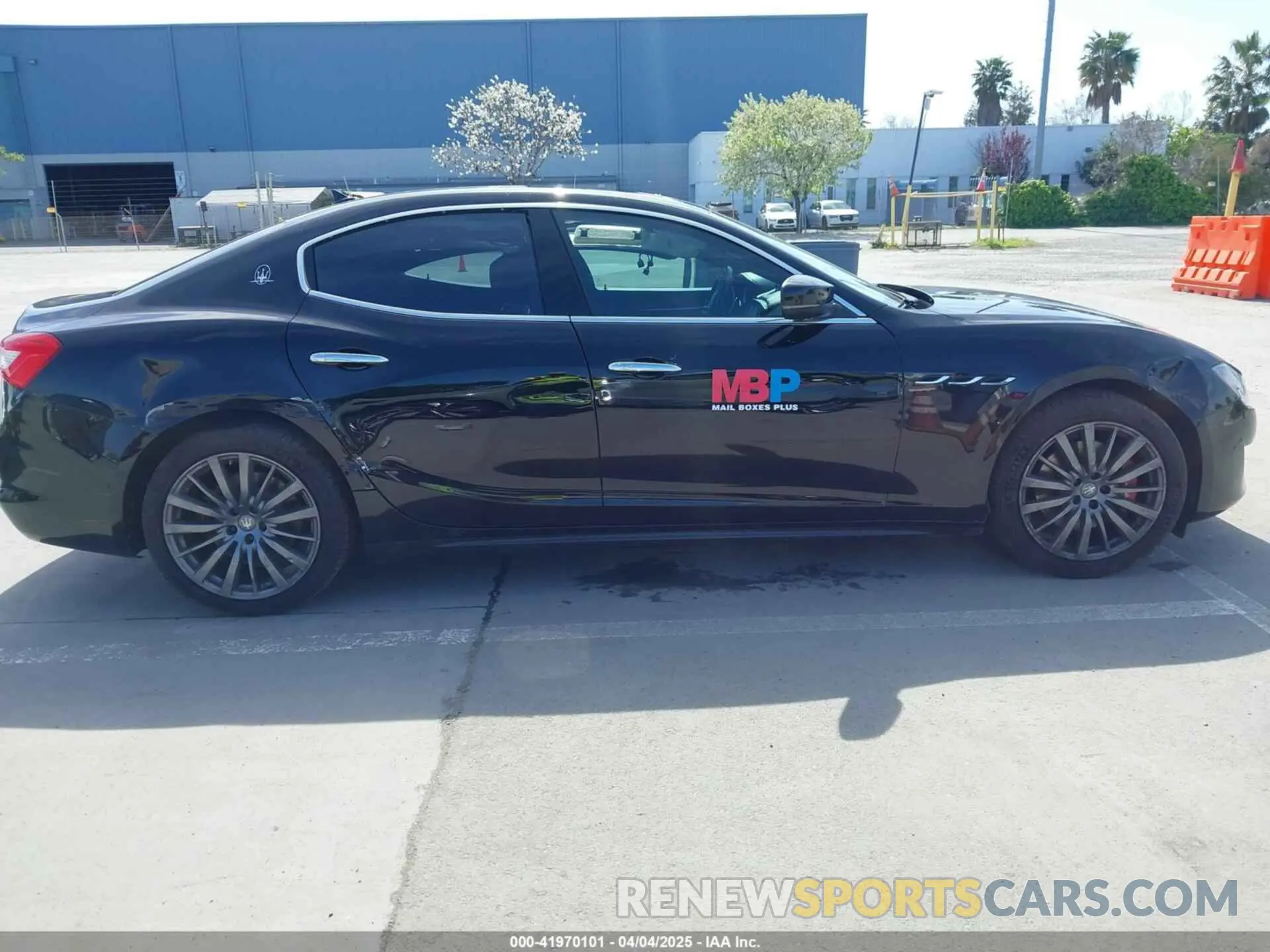 13 Фотография поврежденного автомобиля ZAM57XSA5K1328183 MASERATI GHIBLI 2019