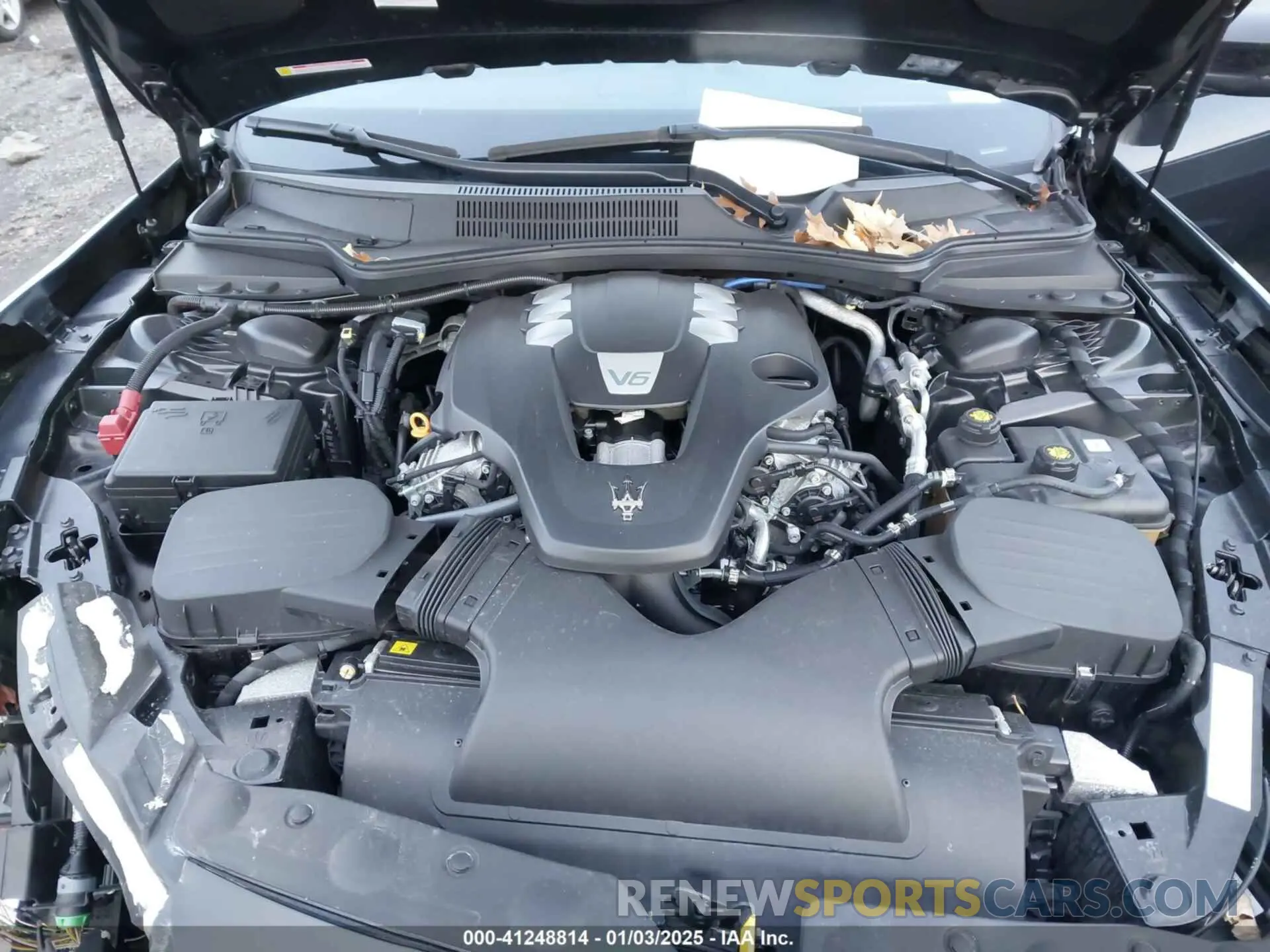 10 Photograph of a damaged car ZAM57XSA9K1322970 MASERATI GHIBLI 2019