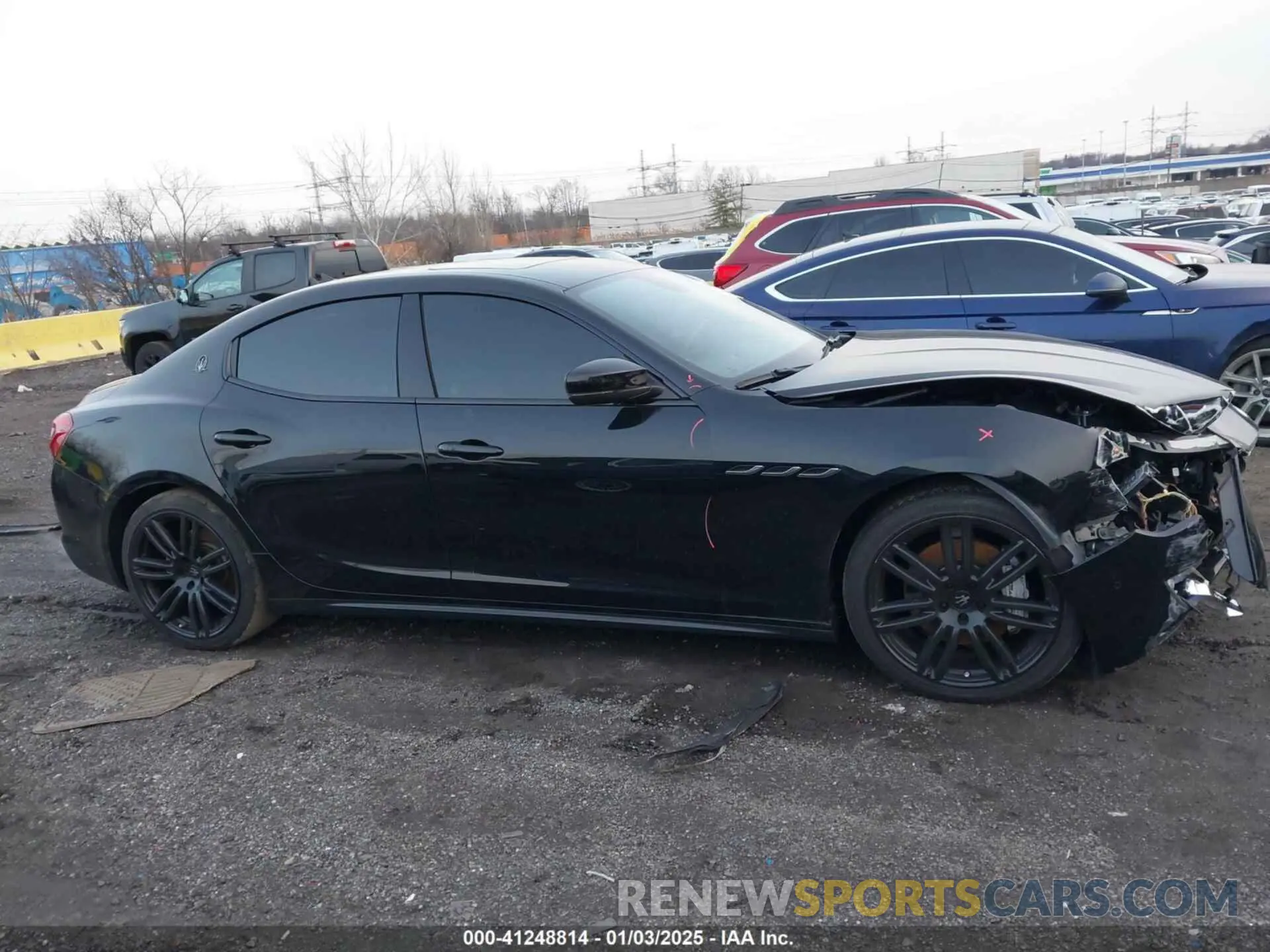 13 Photograph of a damaged car ZAM57XSA9K1322970 MASERATI GHIBLI 2019