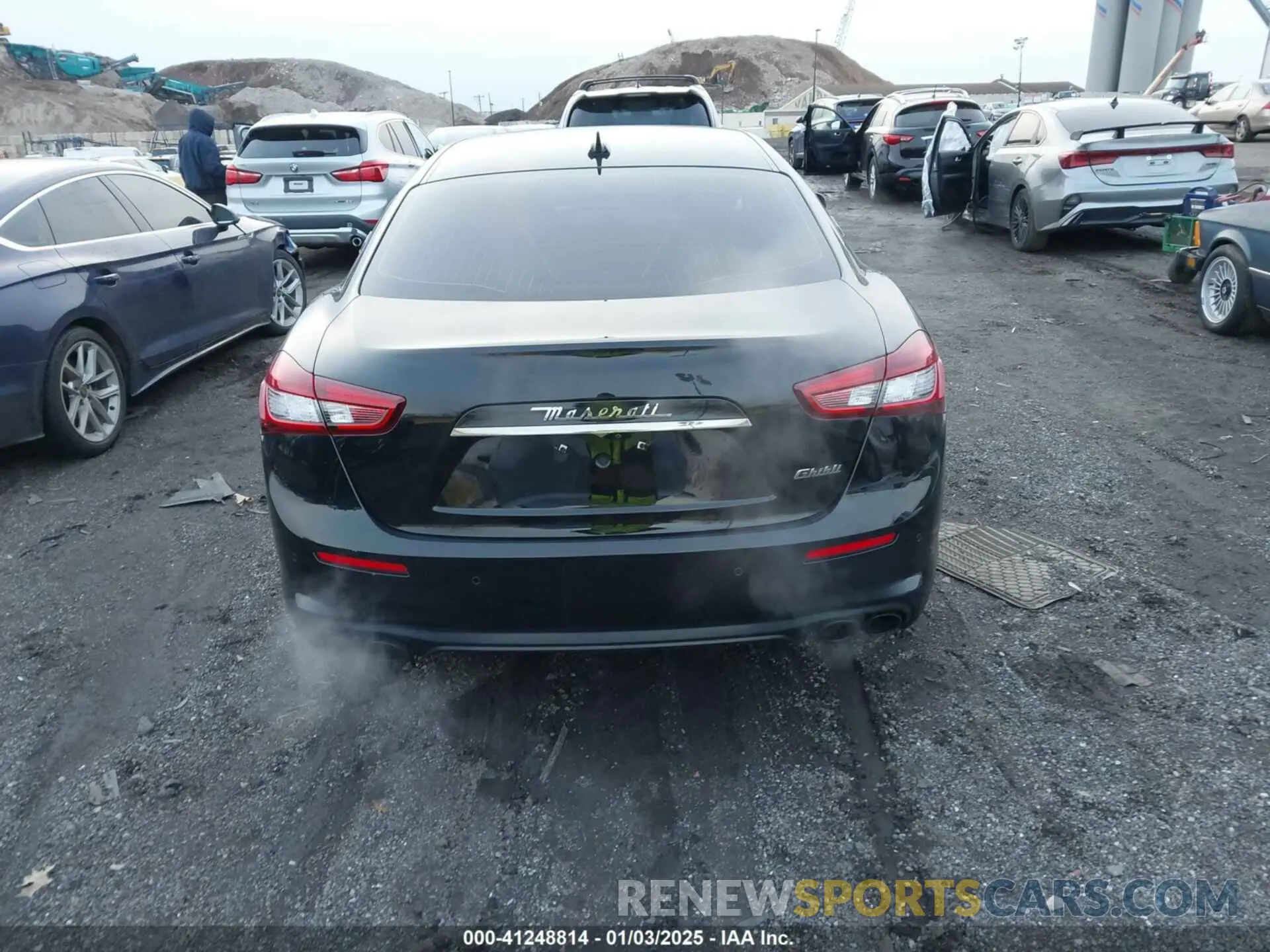 16 Photograph of a damaged car ZAM57XSA9K1322970 MASERATI GHIBLI 2019