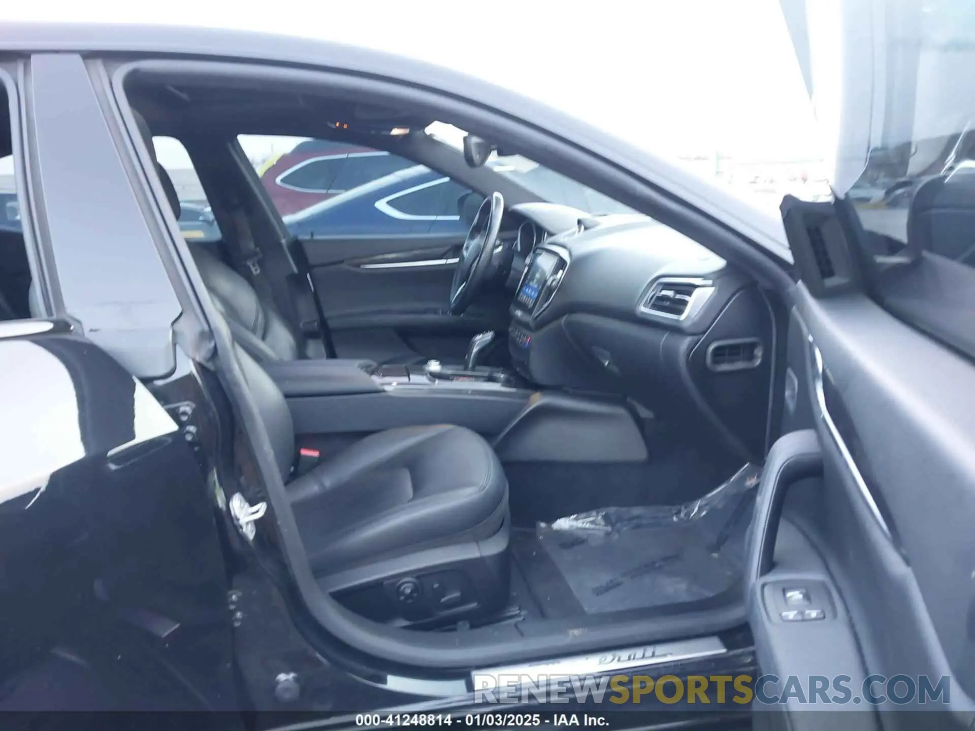 5 Photograph of a damaged car ZAM57XSA9K1322970 MASERATI GHIBLI 2019