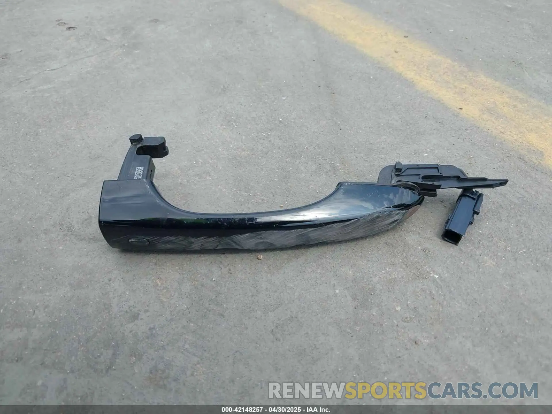 12 Photograph of a damaged car ZAM57YTS5K1313261 MASERATI GHIBLI 2019