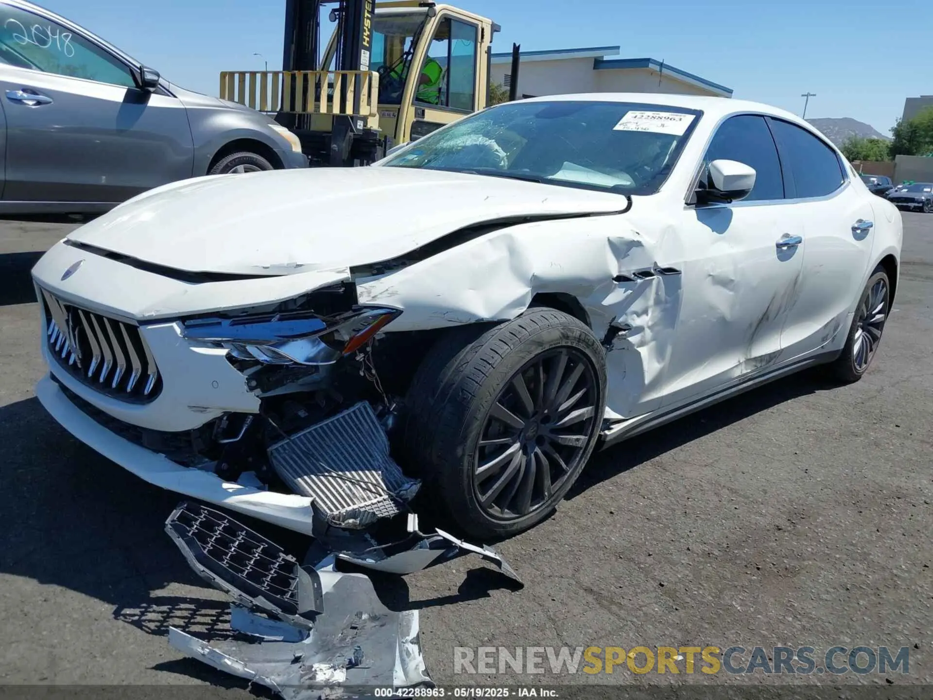 2 Photograph of a damaged car ZAM57XSA7L1344404 MASERATI GHIBLI 2020