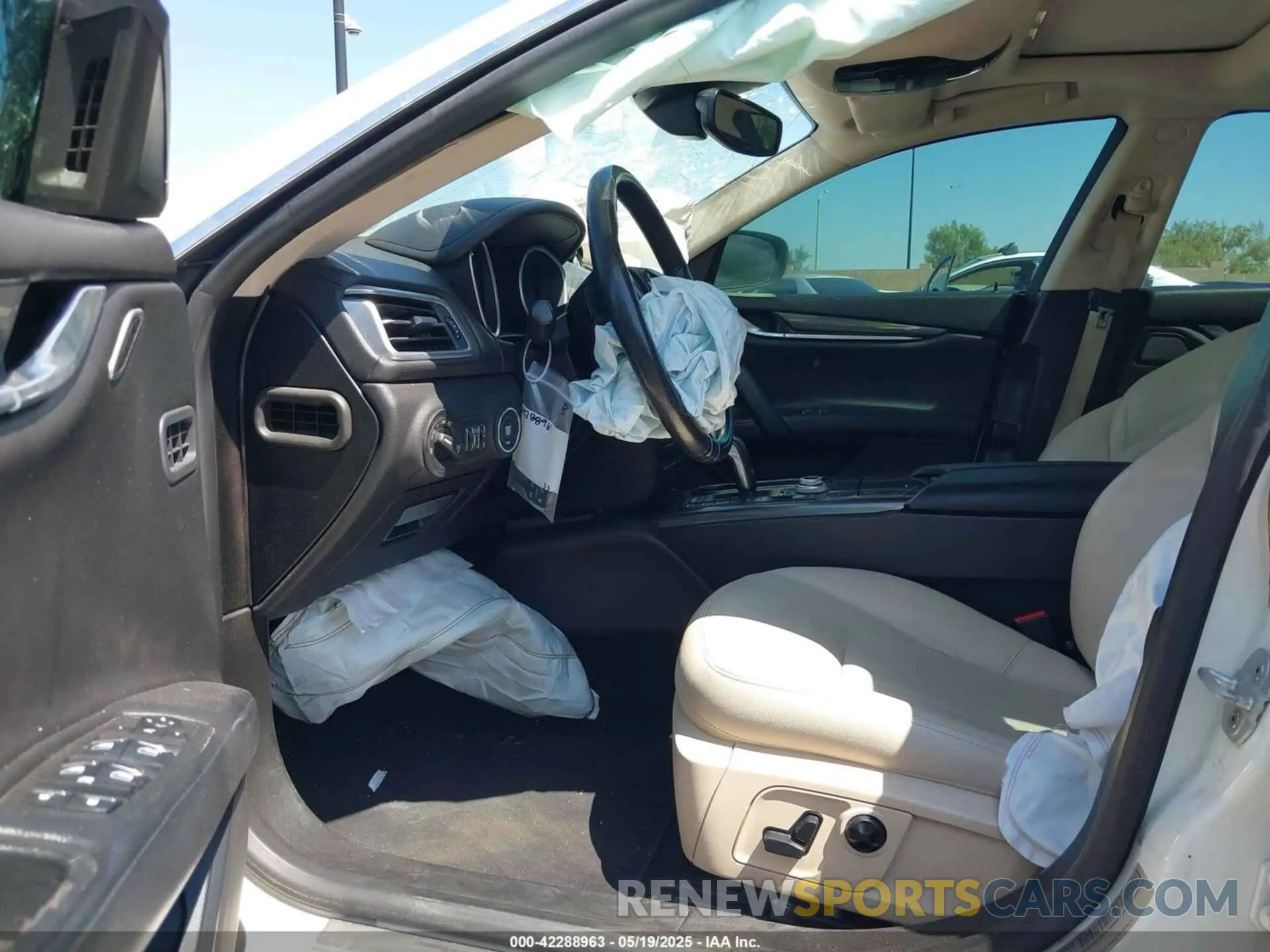 5 Photograph of a damaged car ZAM57XSA7L1344404 MASERATI GHIBLI 2020