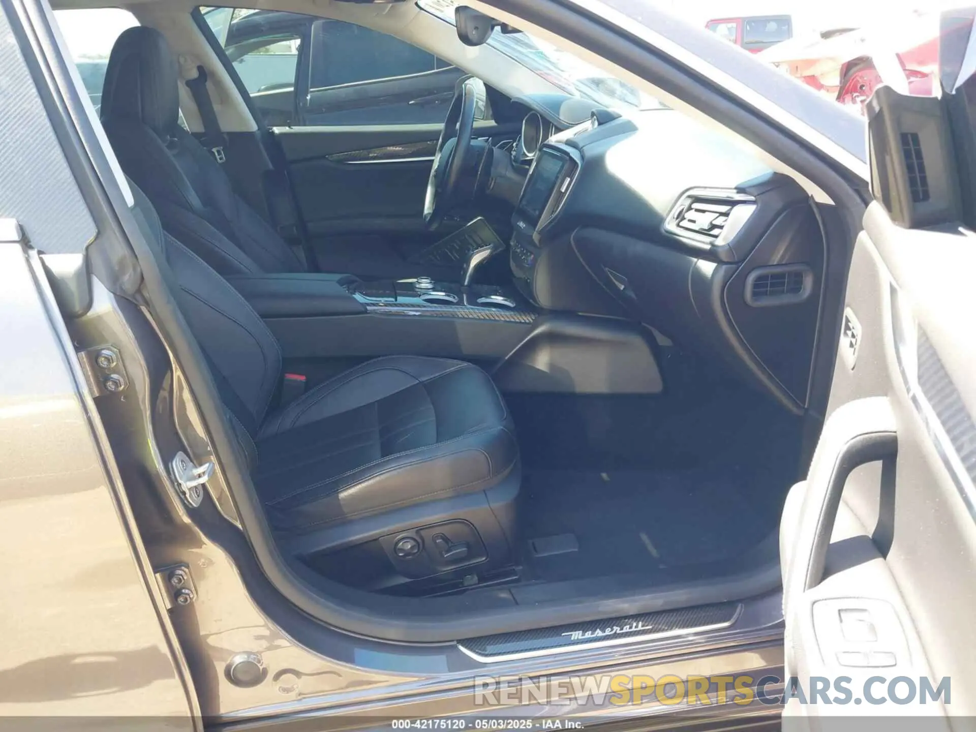 5 Photograph of a damaged car ZAM57YSS8L1353160 MASERATI GHIBLI 2020