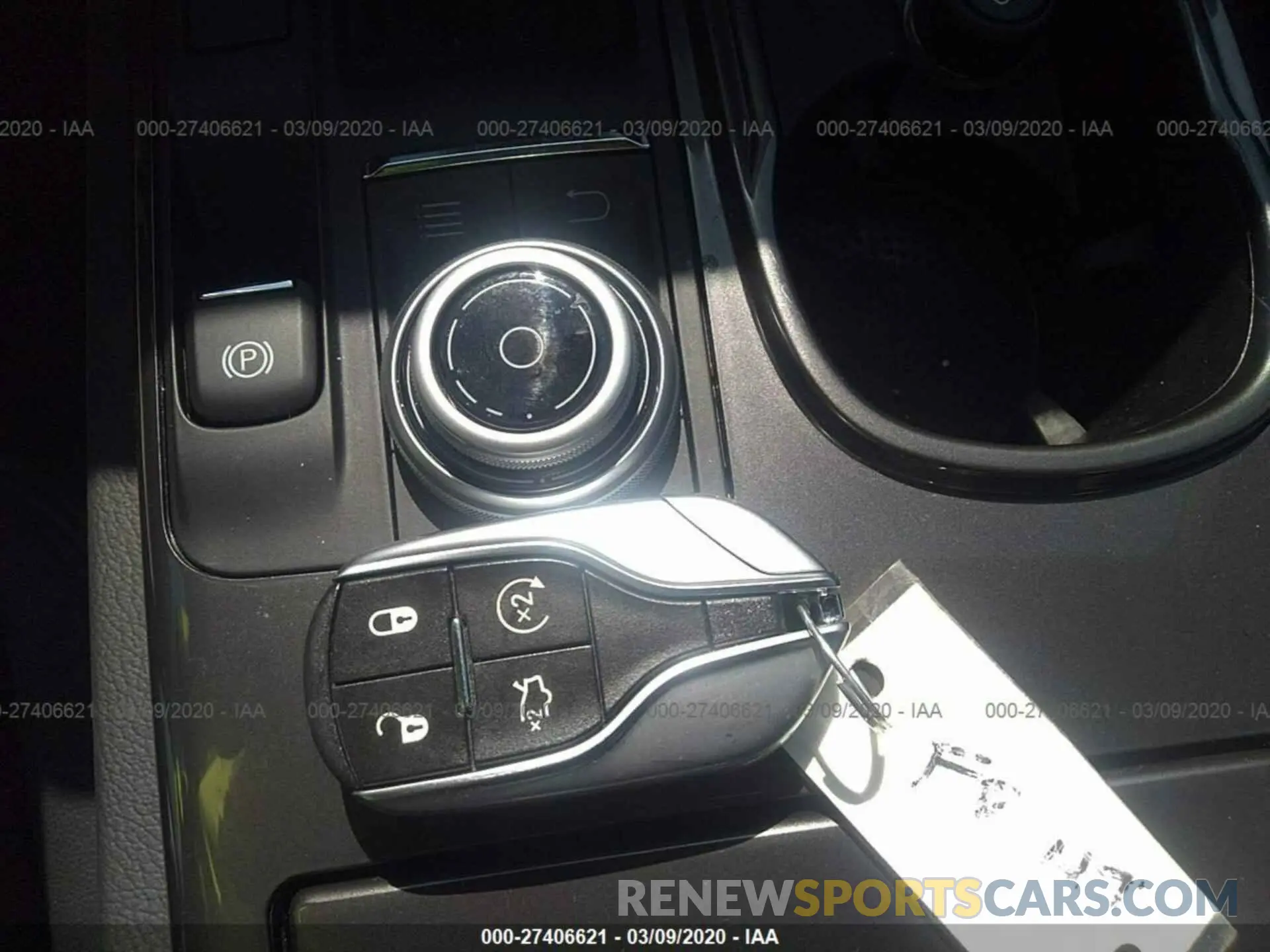 11 Photograph of a damaged car ZAM57YTA4L1344302 MASERATI GHIBLI 2020