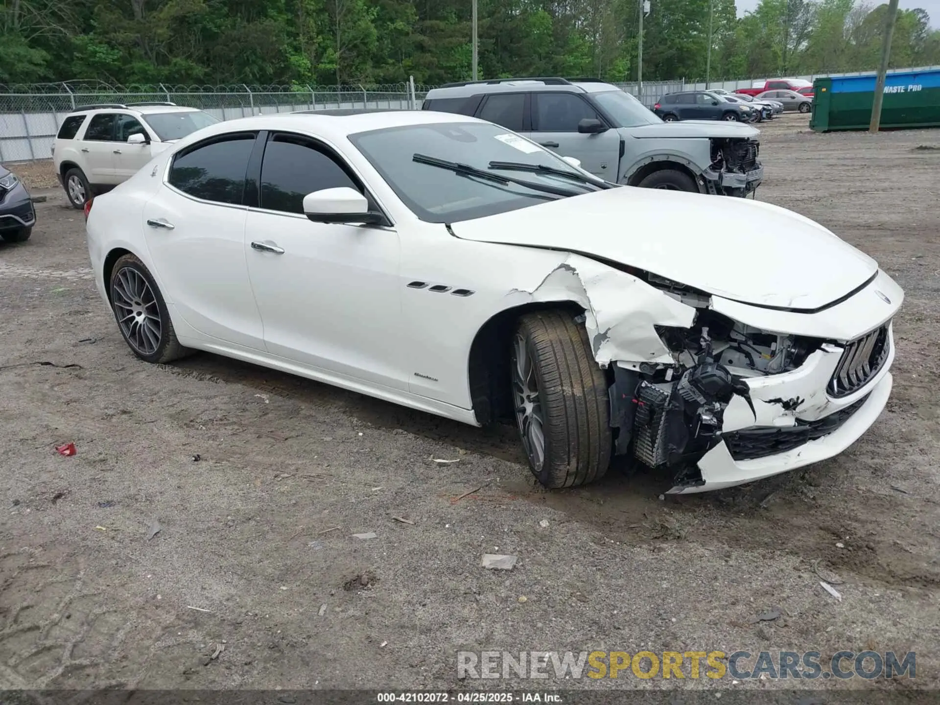 1 Photograph of a damaged car ZAM57YSL3M1362066 MASERATI GHIBLI 2021