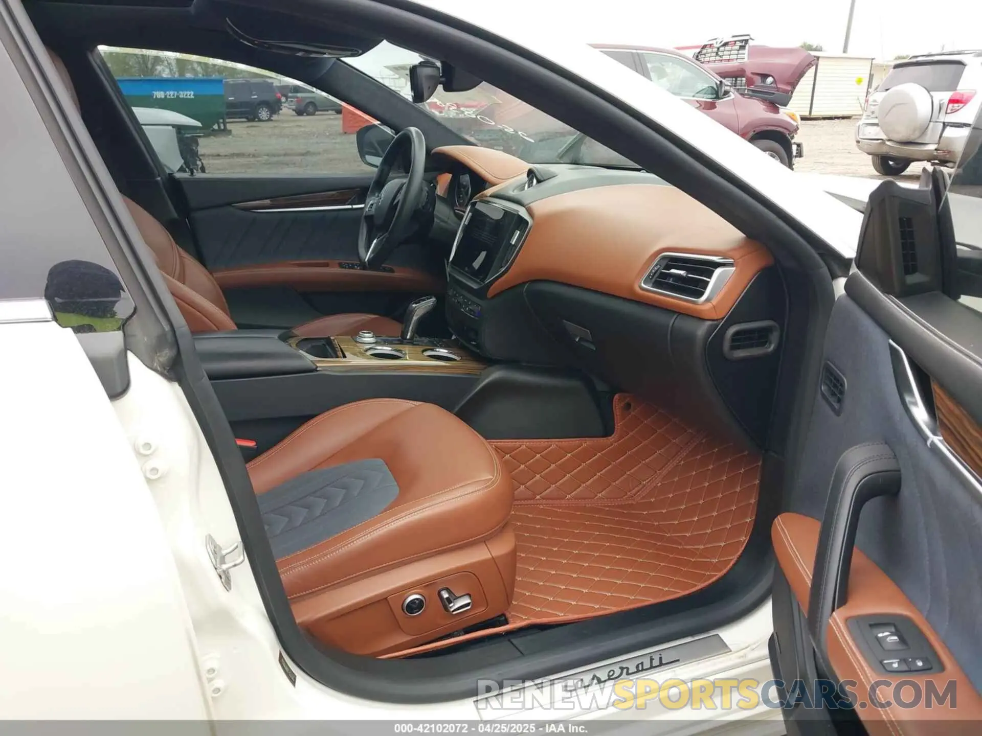 5 Photograph of a damaged car ZAM57YSL3M1362066 MASERATI GHIBLI 2021