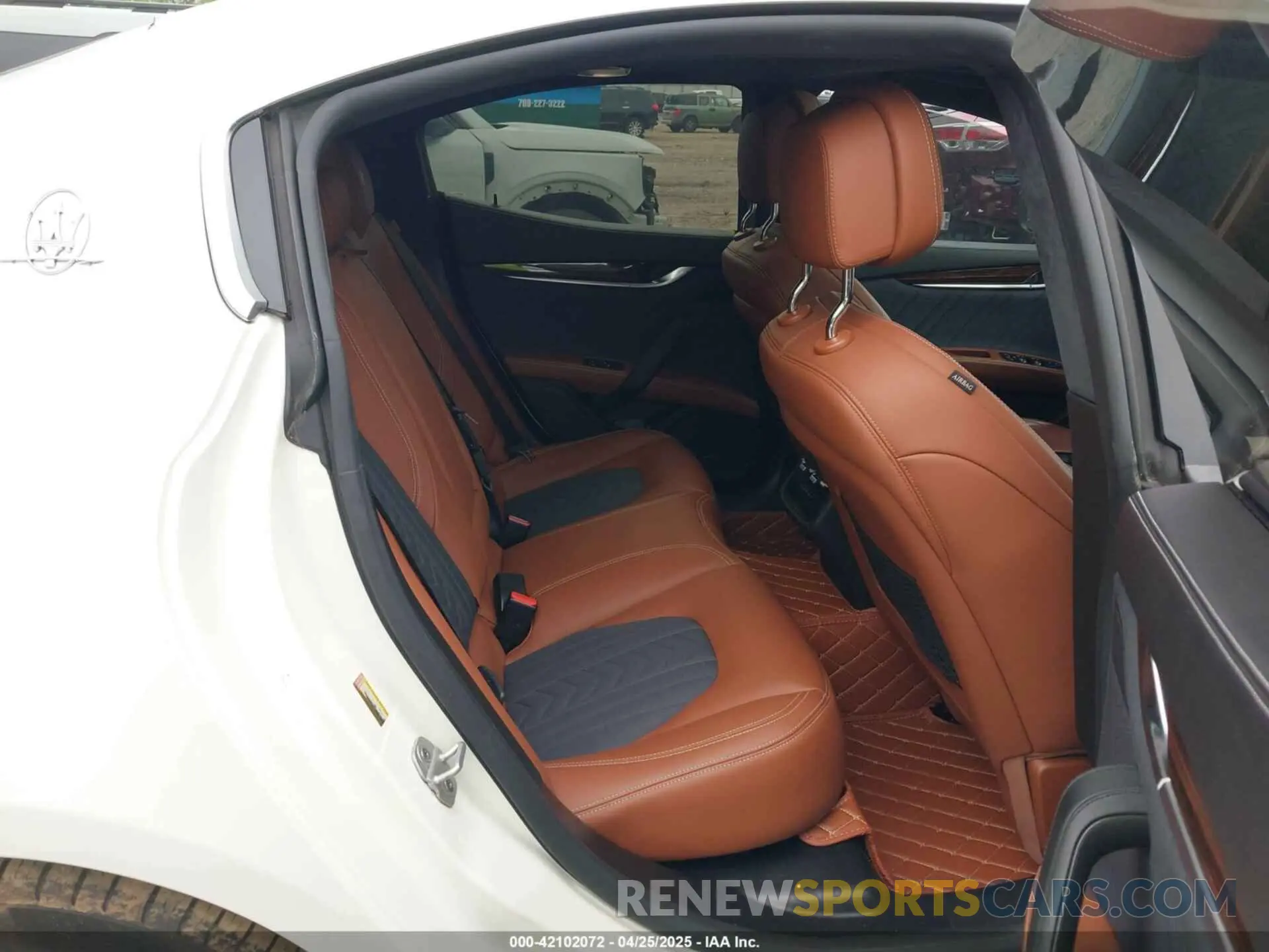 8 Photograph of a damaged car ZAM57YSL3M1362066 MASERATI GHIBLI 2021
