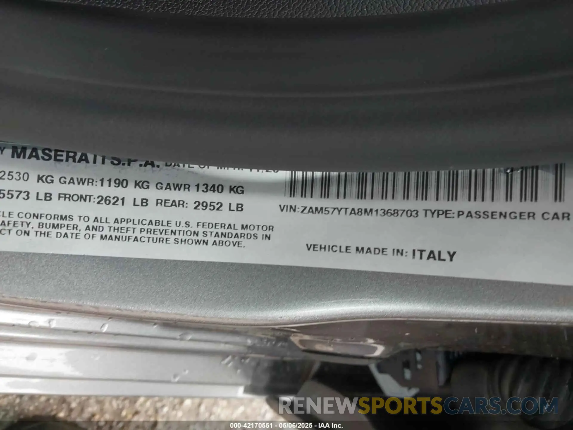 9 Photograph of a damaged car ZAM57YTA8M1368703 MASERATI GHIBLI 2021