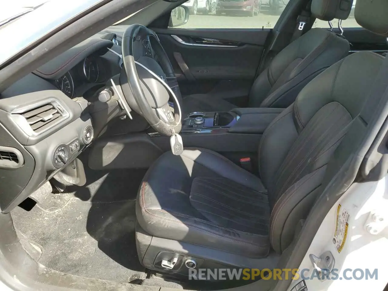 7 Photograph of a damaged car ZAM57YTM2NX399860 MASERATI GHIBLI MOD 2022