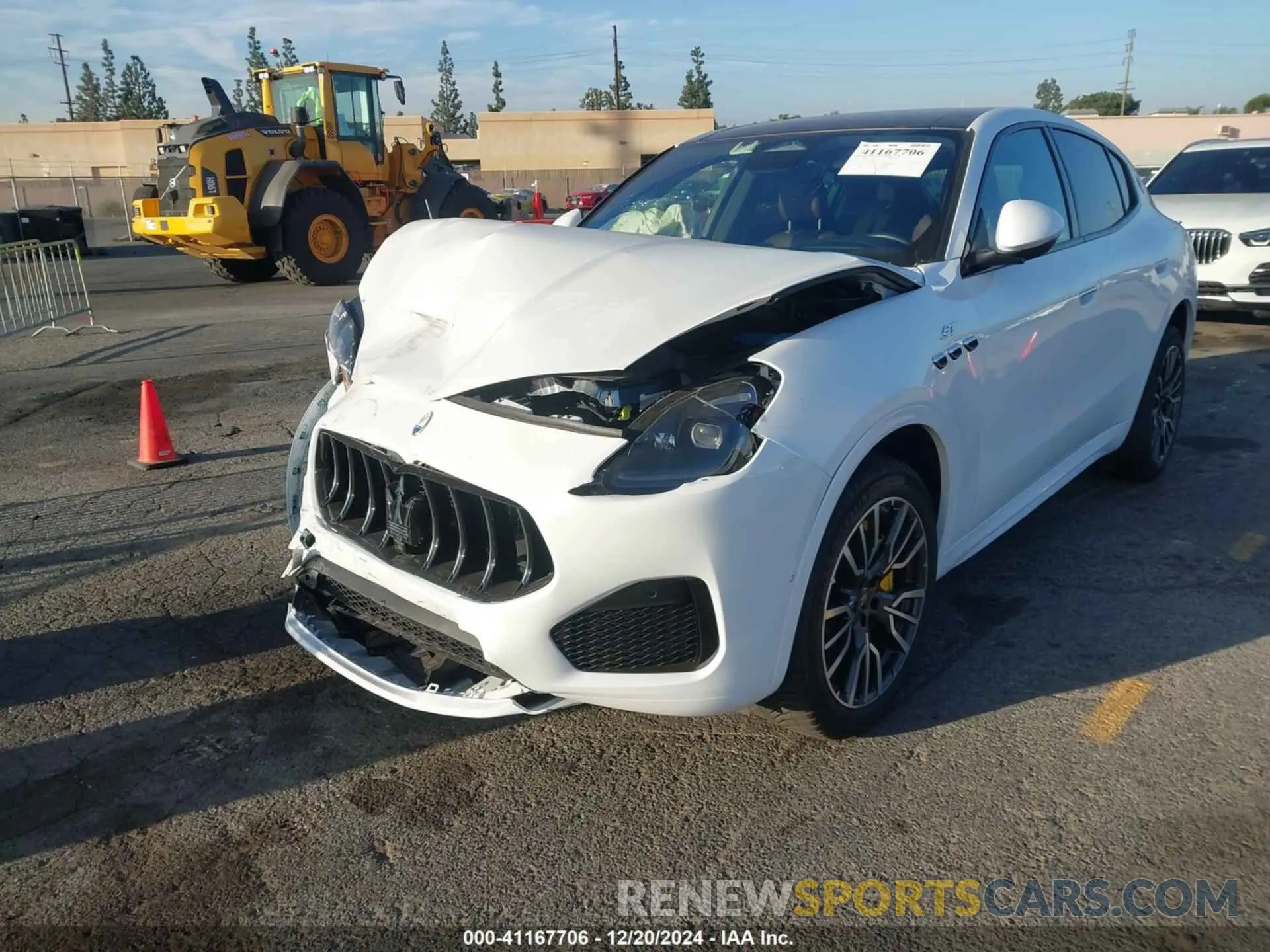 2 Photograph of a damaged car ZN682AVA8P7429276 MASERATI GRECALE 2023