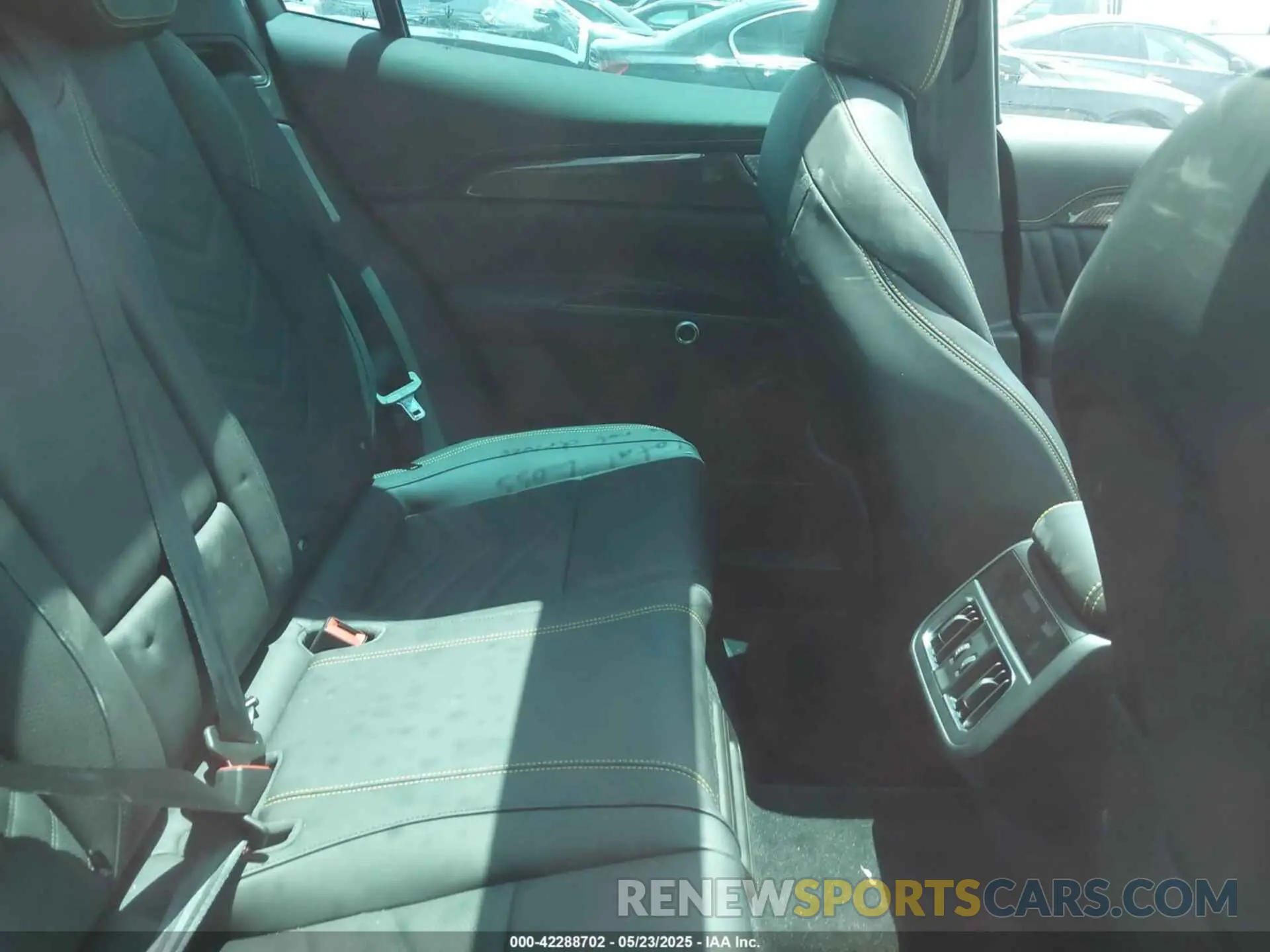 8 Фотография поврежденного автомобиля ZN682AVM0P7433929 MASERATI GRECALE 2023
