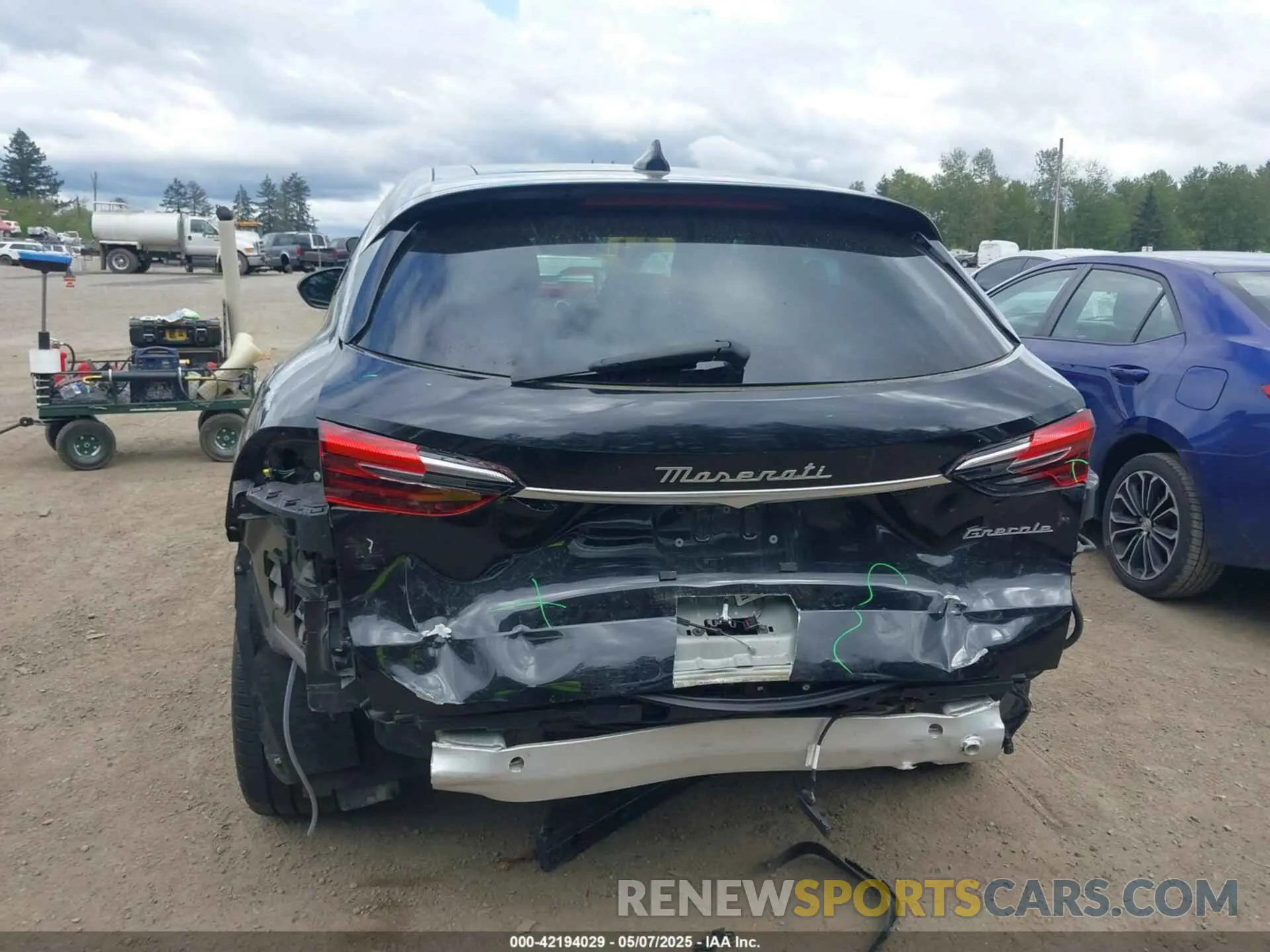 17 Photograph of a damaged car ZN682AVM0P7438449 MASERATI GRECALE 2023