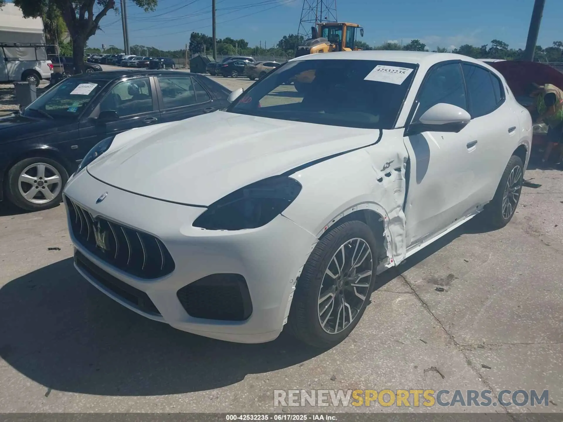 2 Photograph of a damaged car ZN6PMDAA8R7456882 MASERATI GRECALE 2024