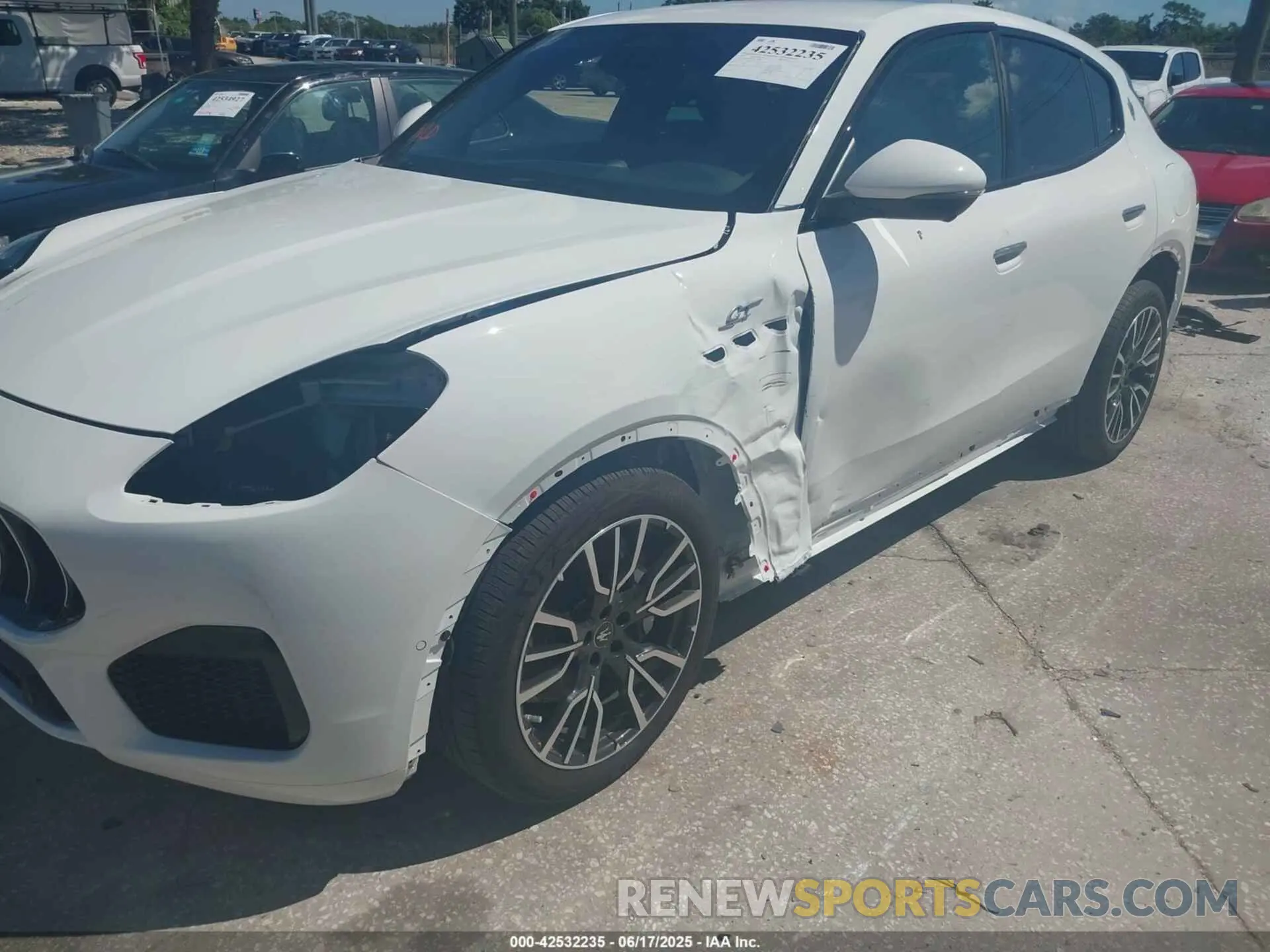 6 Photograph of a damaged car ZN6PMDAA8R7456882 MASERATI GRECALE 2024