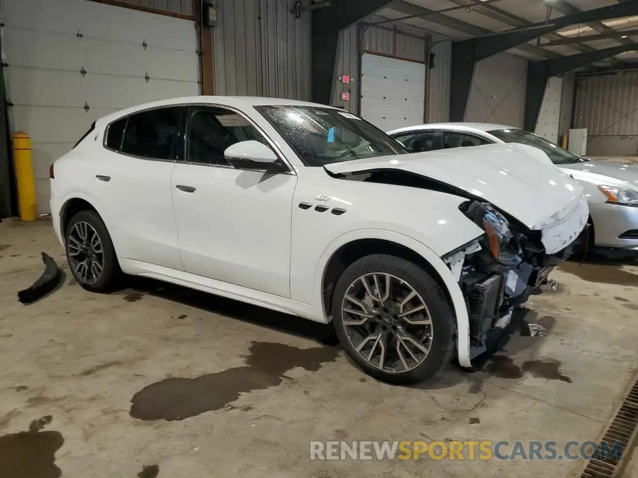 4 Photograph of a damaged car ZN682AVA9P7416200 MASERATI GRECALE GT 2023