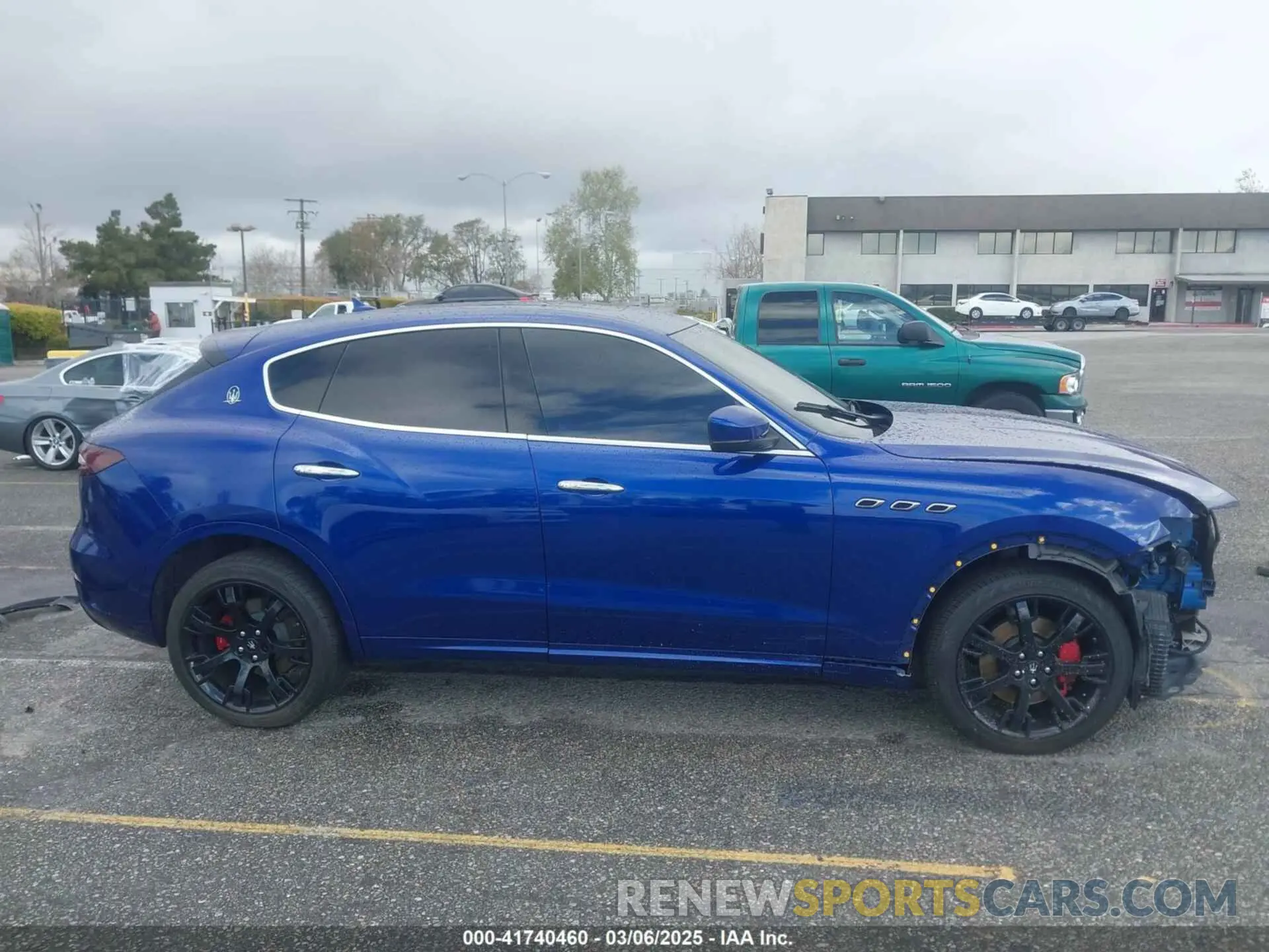 14 Photograph of a damaged car ZN661XUA0KX317532 MASERATI LEVANTE 2019
