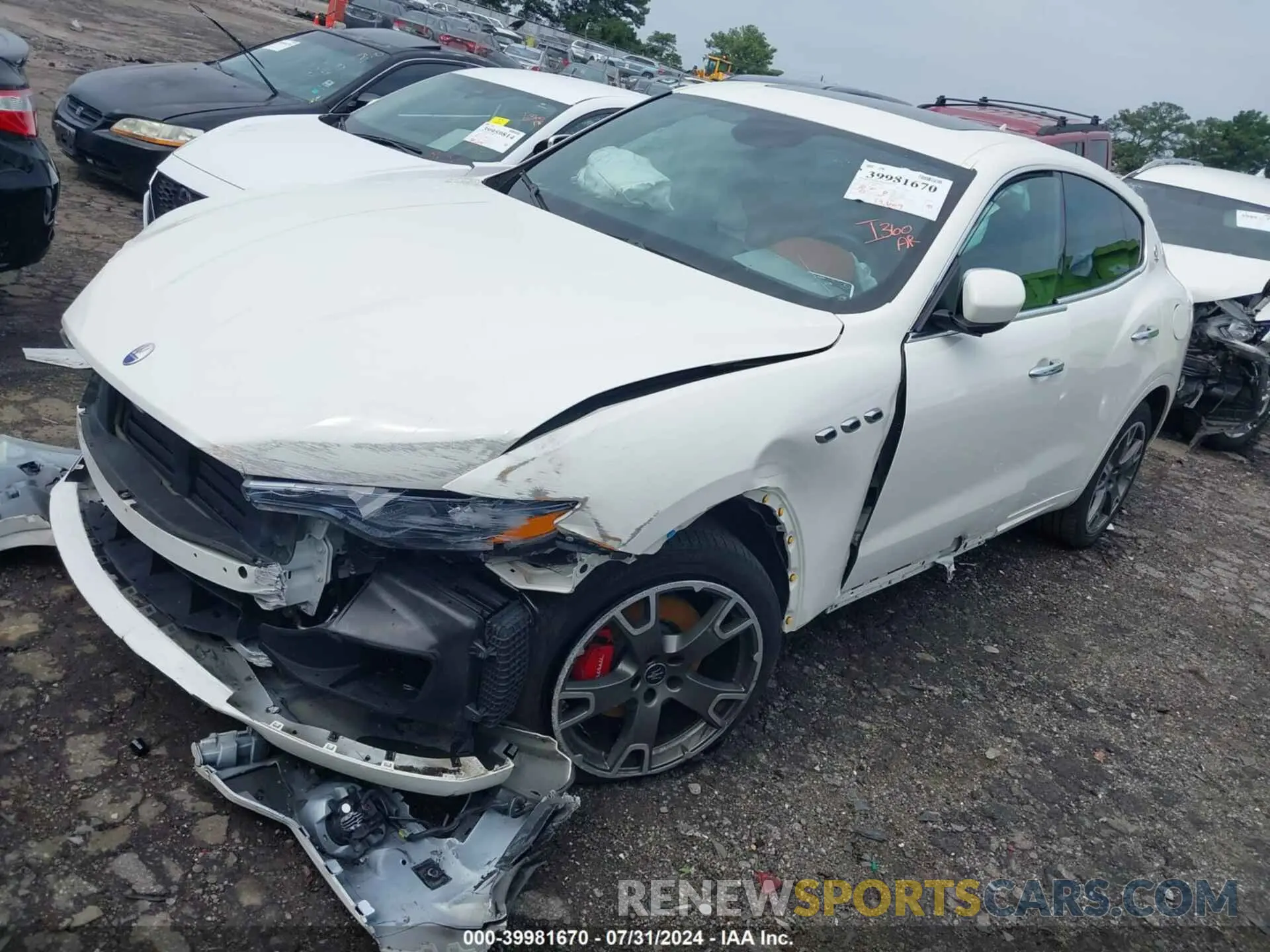 2 Photograph of a damaged car ZN661XUA8KX332747 MASERATI LEVANTE 2019