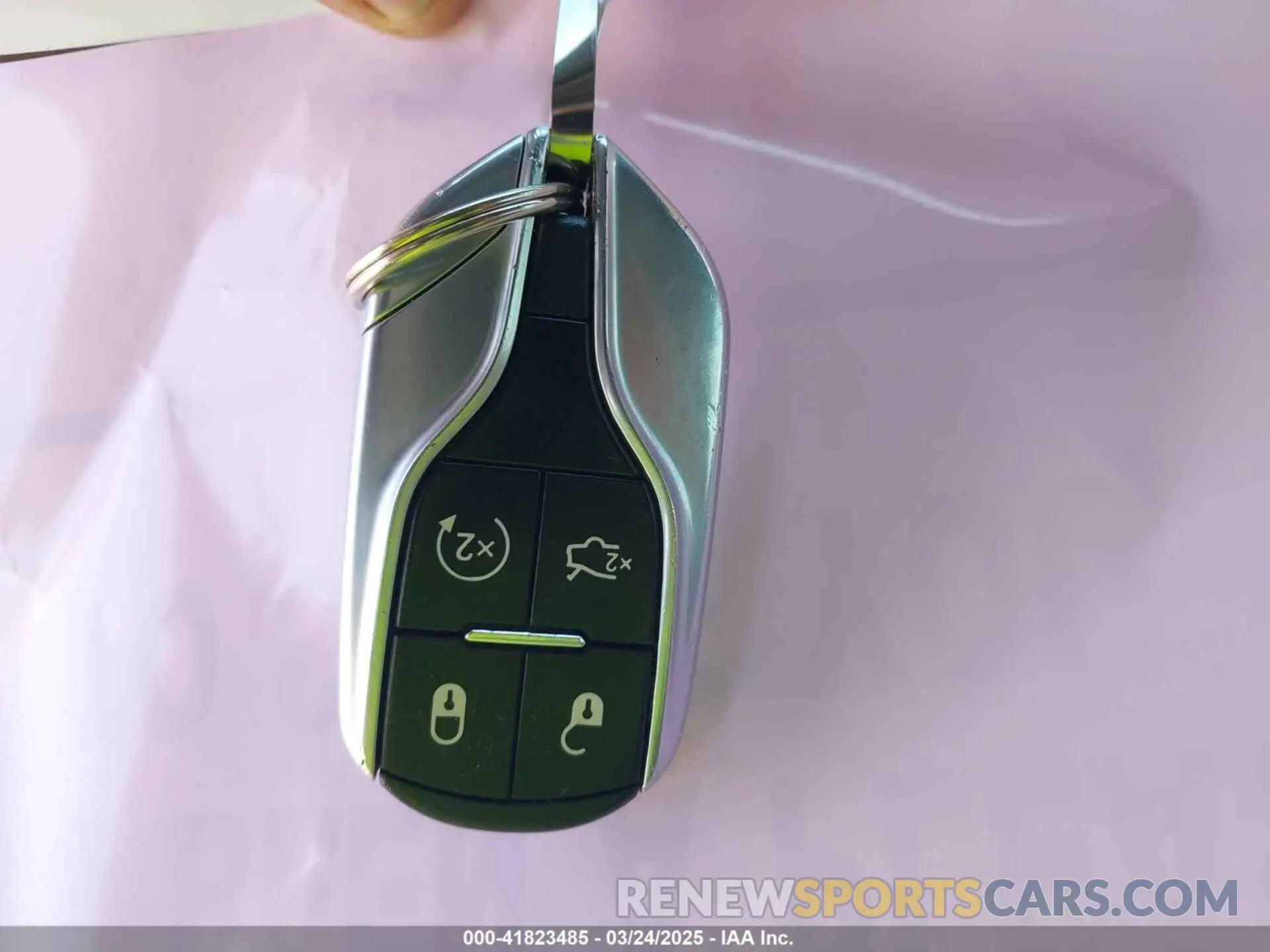 11 Photograph of a damaged car ZN661XUL4KX319060 MASERATI LEVANTE 2019