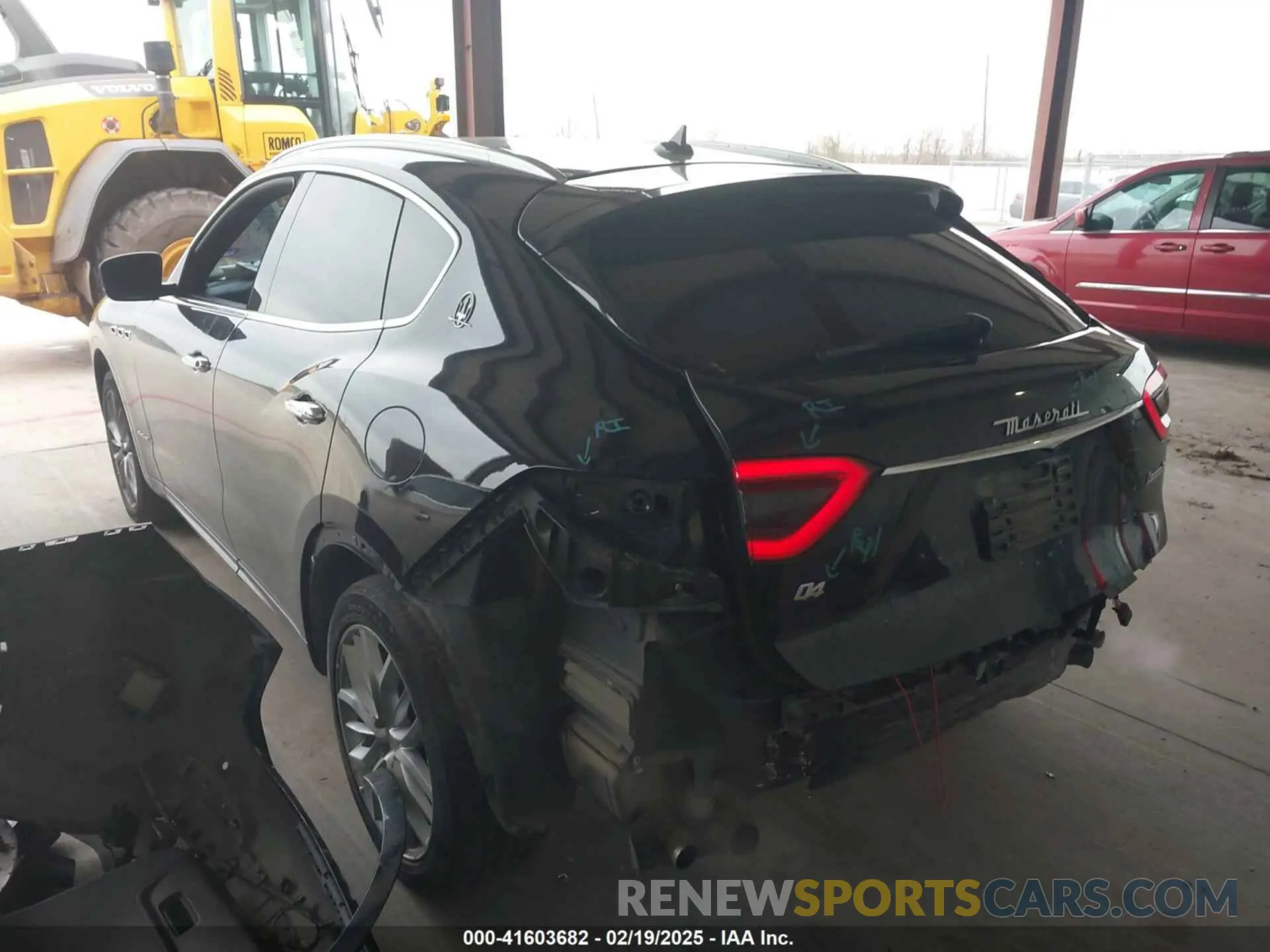 6 Photograph of a damaged car ZN661XUL4KX321570 MASERATI LEVANTE 2019
