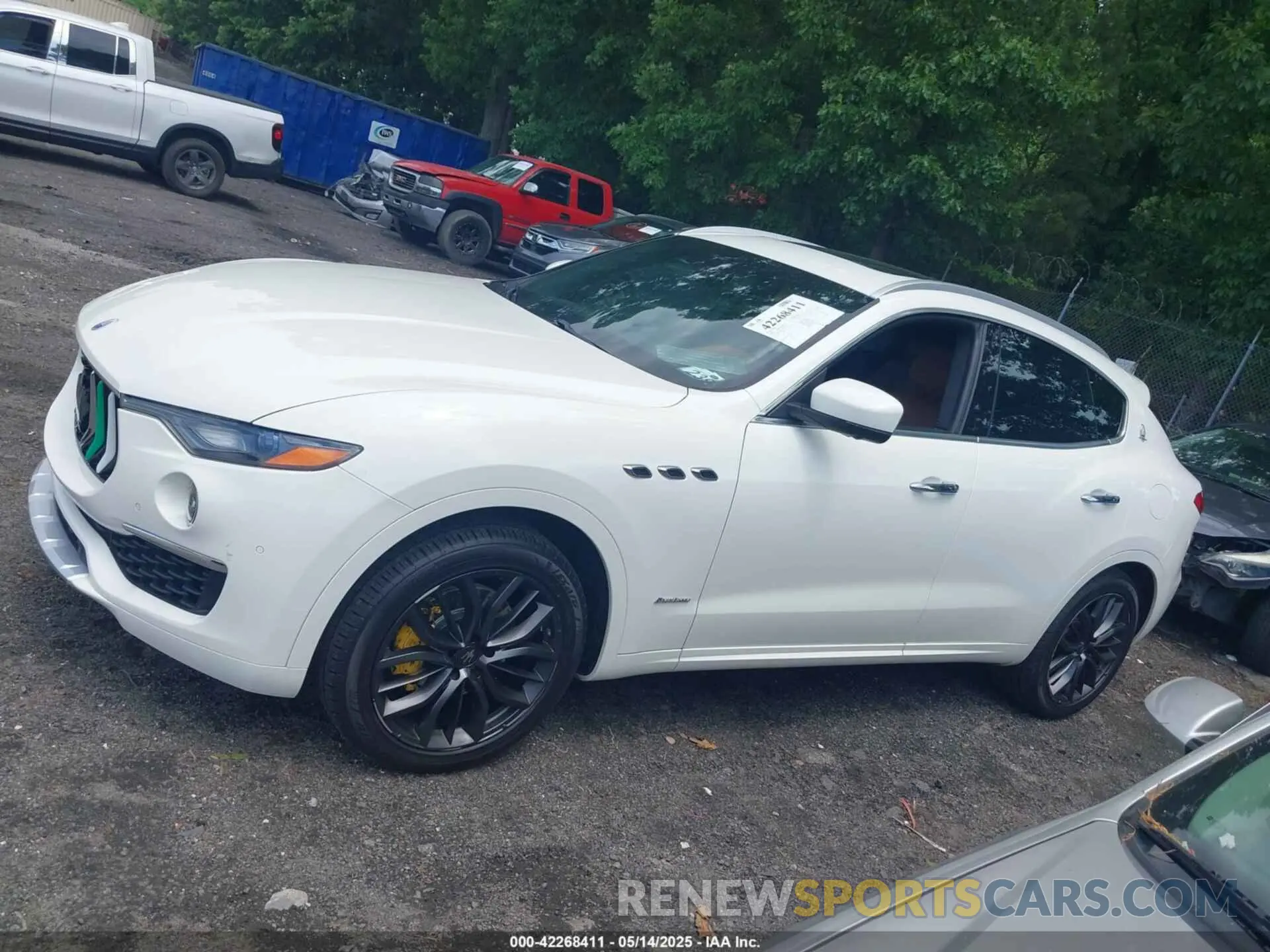 14 Фотография поврежденного автомобиля ZN661XUL5KX309301 MASERATI LEVANTE 2019