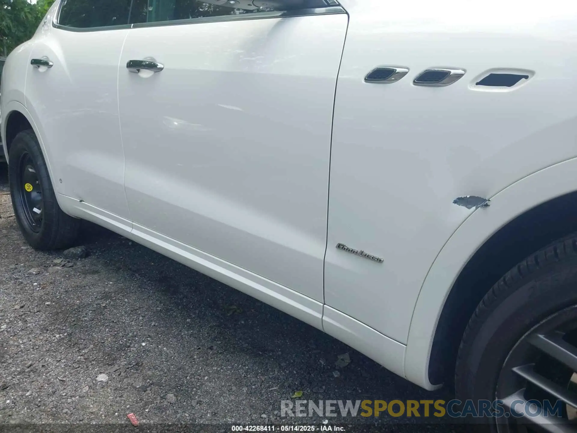 6 Фотография поврежденного автомобиля ZN661XUL5KX309301 MASERATI LEVANTE 2019