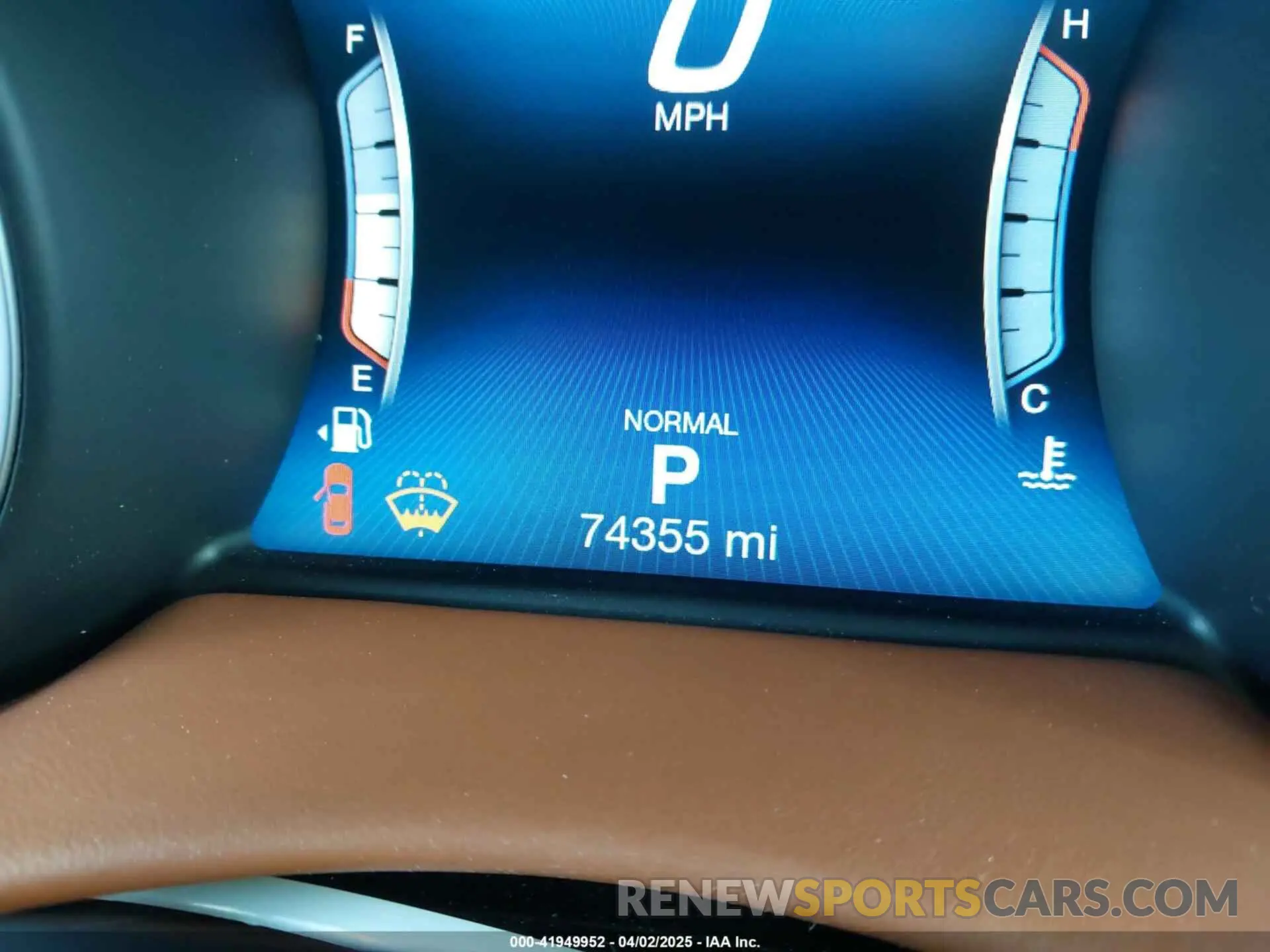 15 Photograph of a damaged car ZN661YUS1KX318915 MASERATI LEVANTE 2019