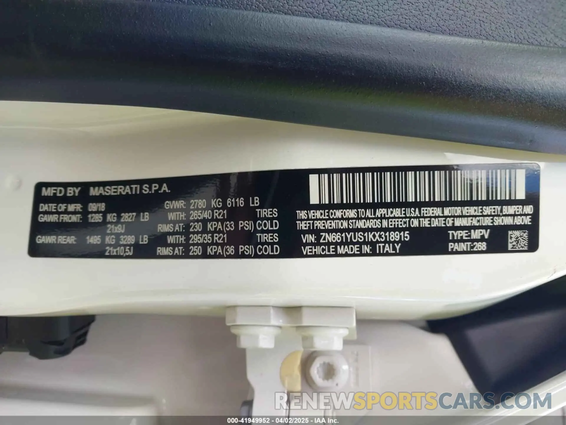 9 Photograph of a damaged car ZN661YUS1KX318915 MASERATI LEVANTE 2019