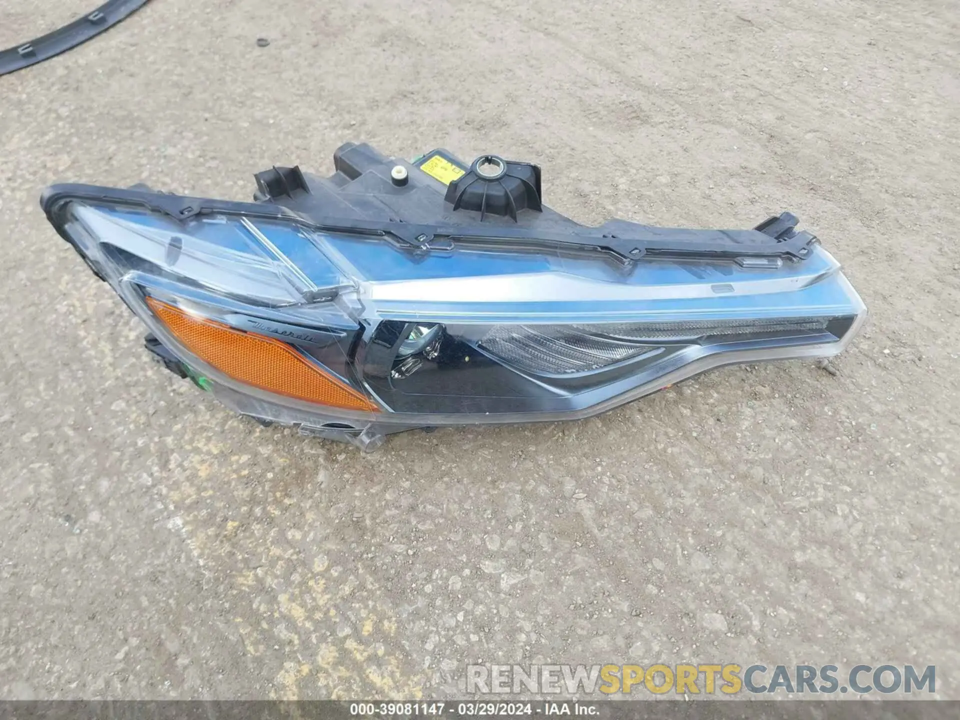 12 Photograph of a damaged car ZN661XUA5LX351502 MASERATI LEVANTE 2020