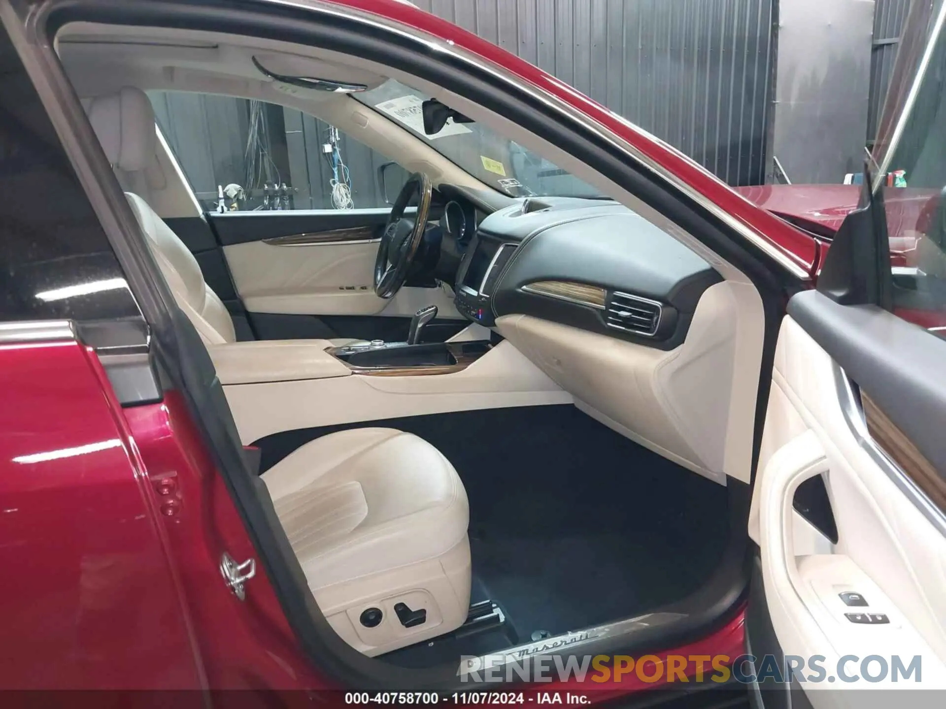 5 Photograph of a damaged car ZN661XUL4LX343876 MASERATI LEVANTE 2020