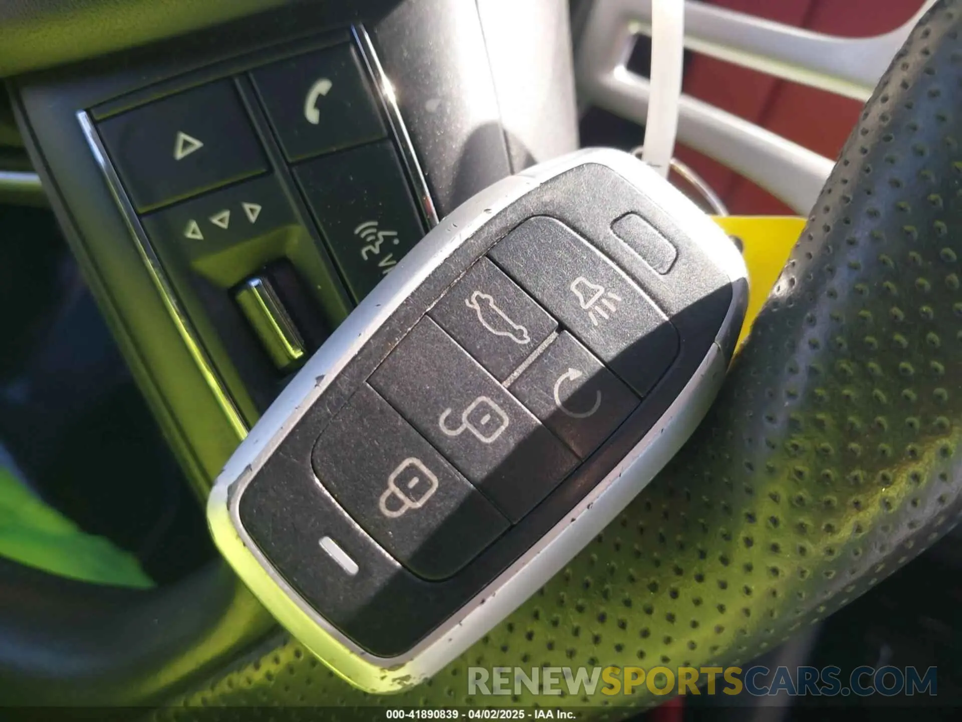 11 Фотография поврежденного автомобиля ZN661XUS2LX341454 MASERATI LEVANTE 2020