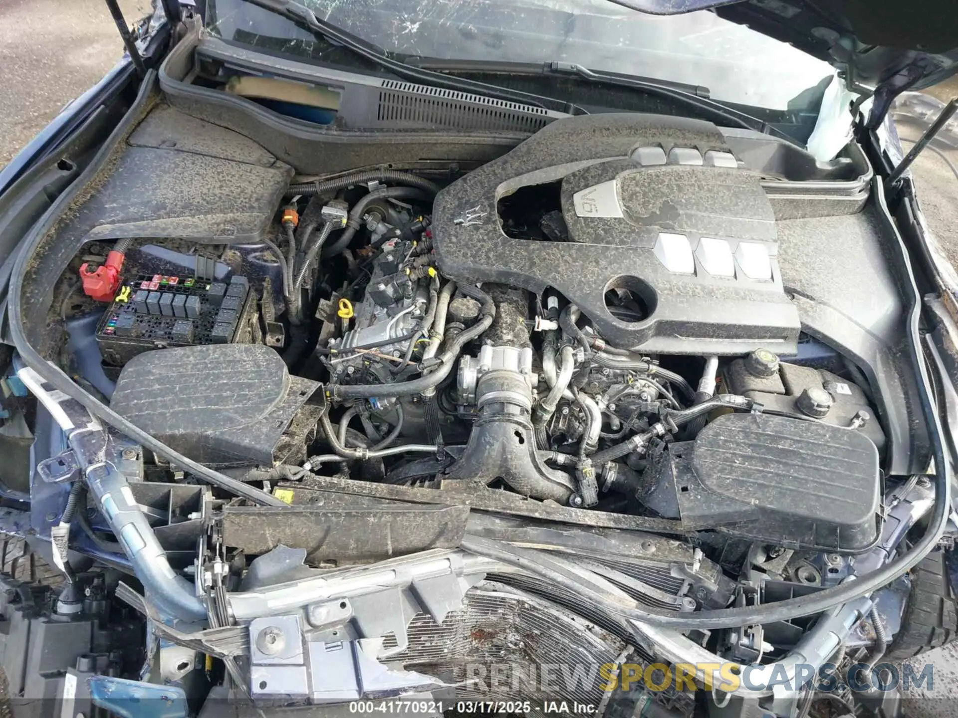 10 Фотография поврежденного автомобиля ZN661XUSXMX364840 MASERATI LEVANTE 2021