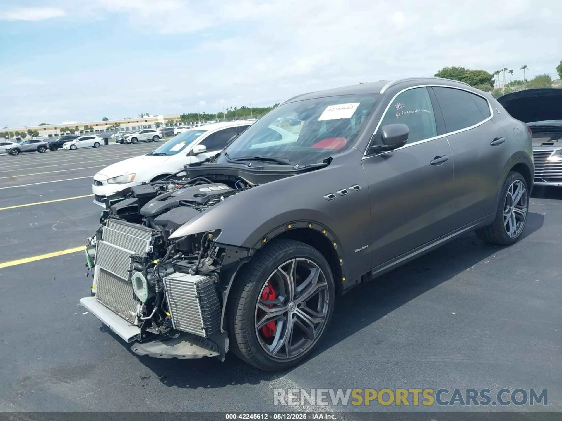 2 Фотография поврежденного автомобиля ZN661YULXMX372645 MASERATI LEVANTE 2021