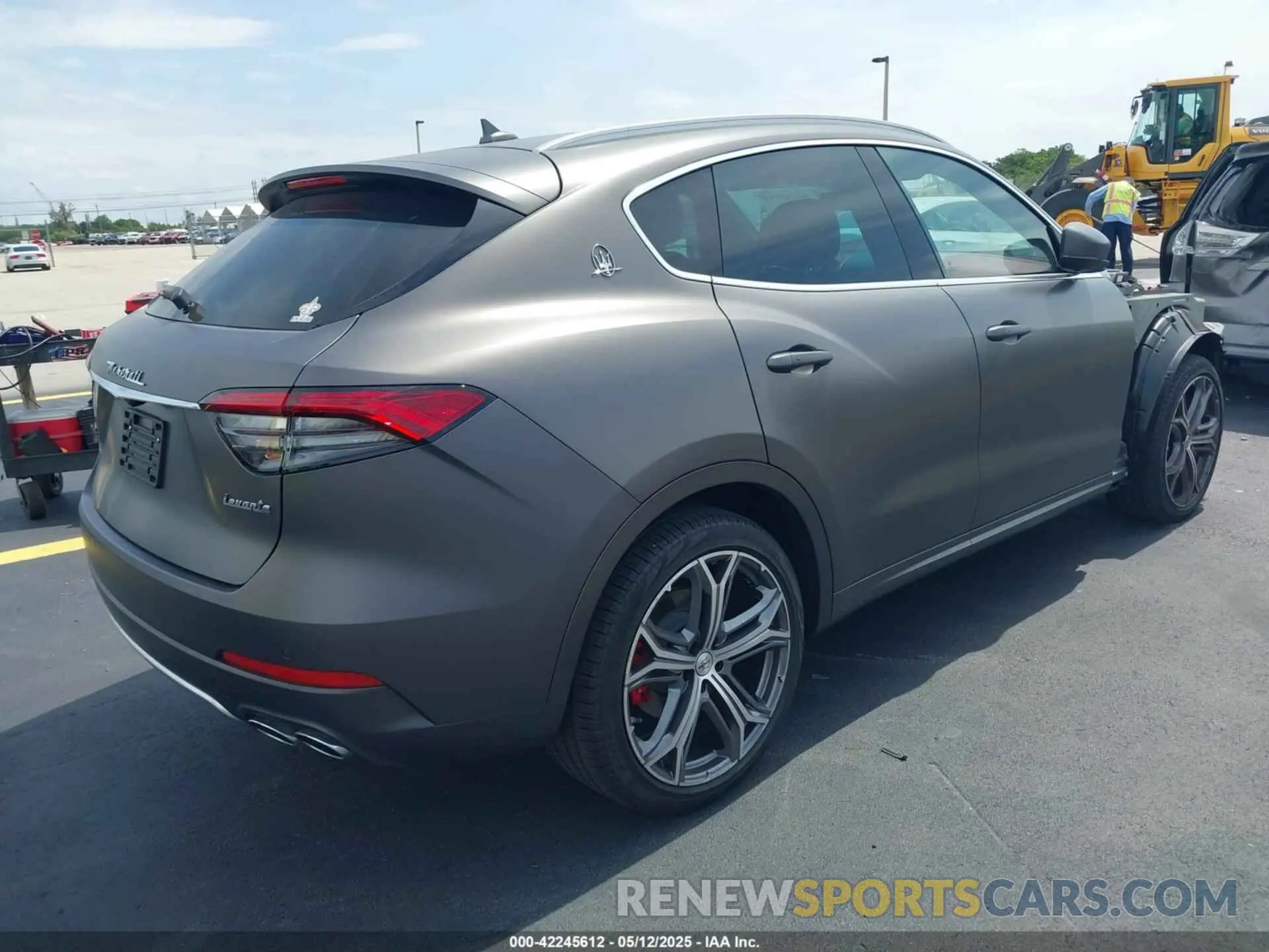 4 Фотография поврежденного автомобиля ZN661YULXMX372645 MASERATI LEVANTE 2021